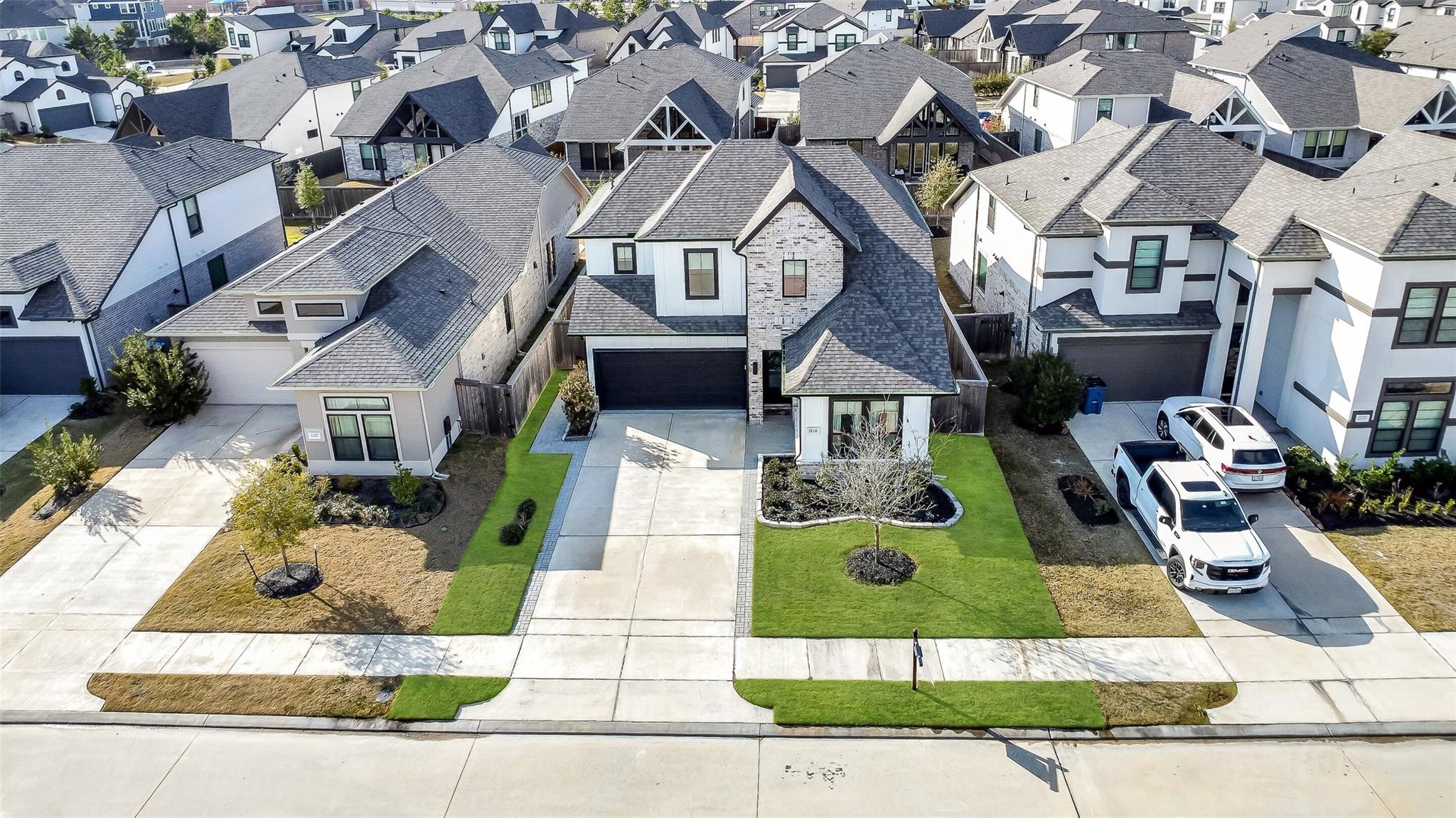 15331 Algunas Plumas Street