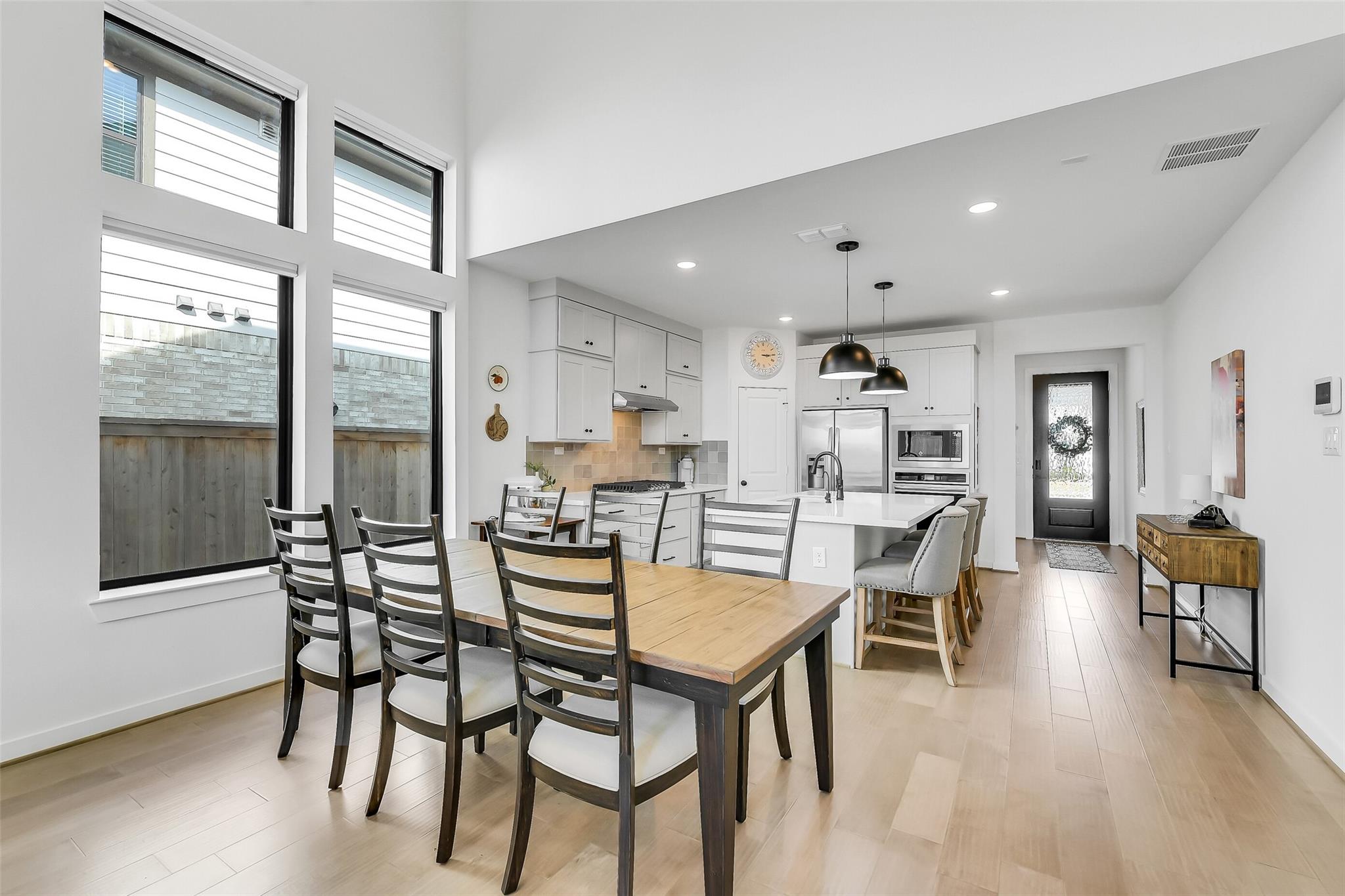 15331 Algunas Plumas Street