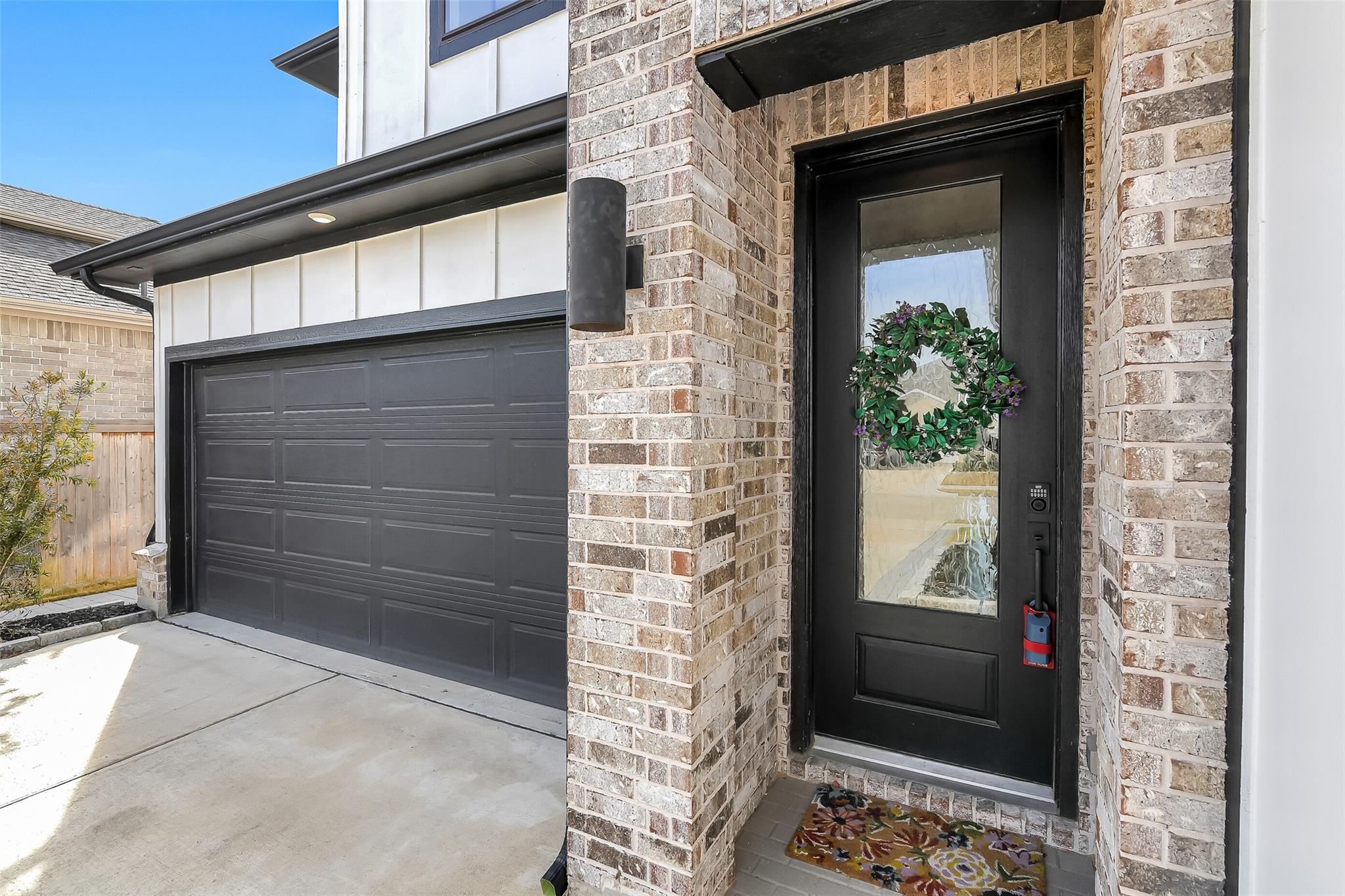 15331 Algunas Plumas Street