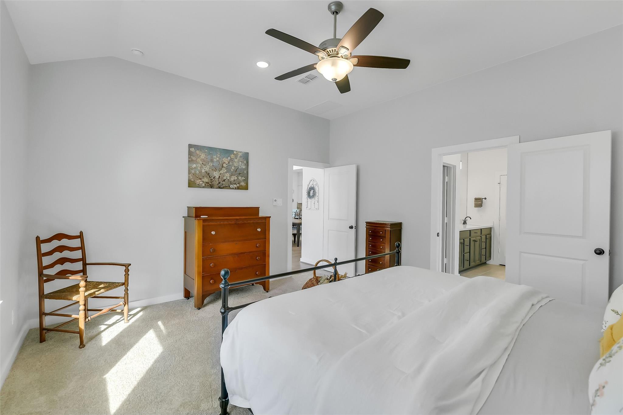 15331 Algunas Plumas Street