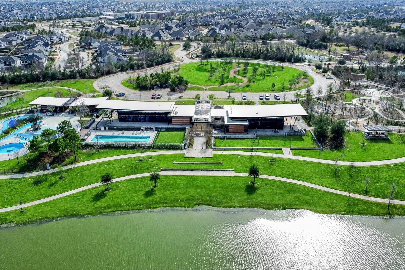 15331 Algunas Plumas Street