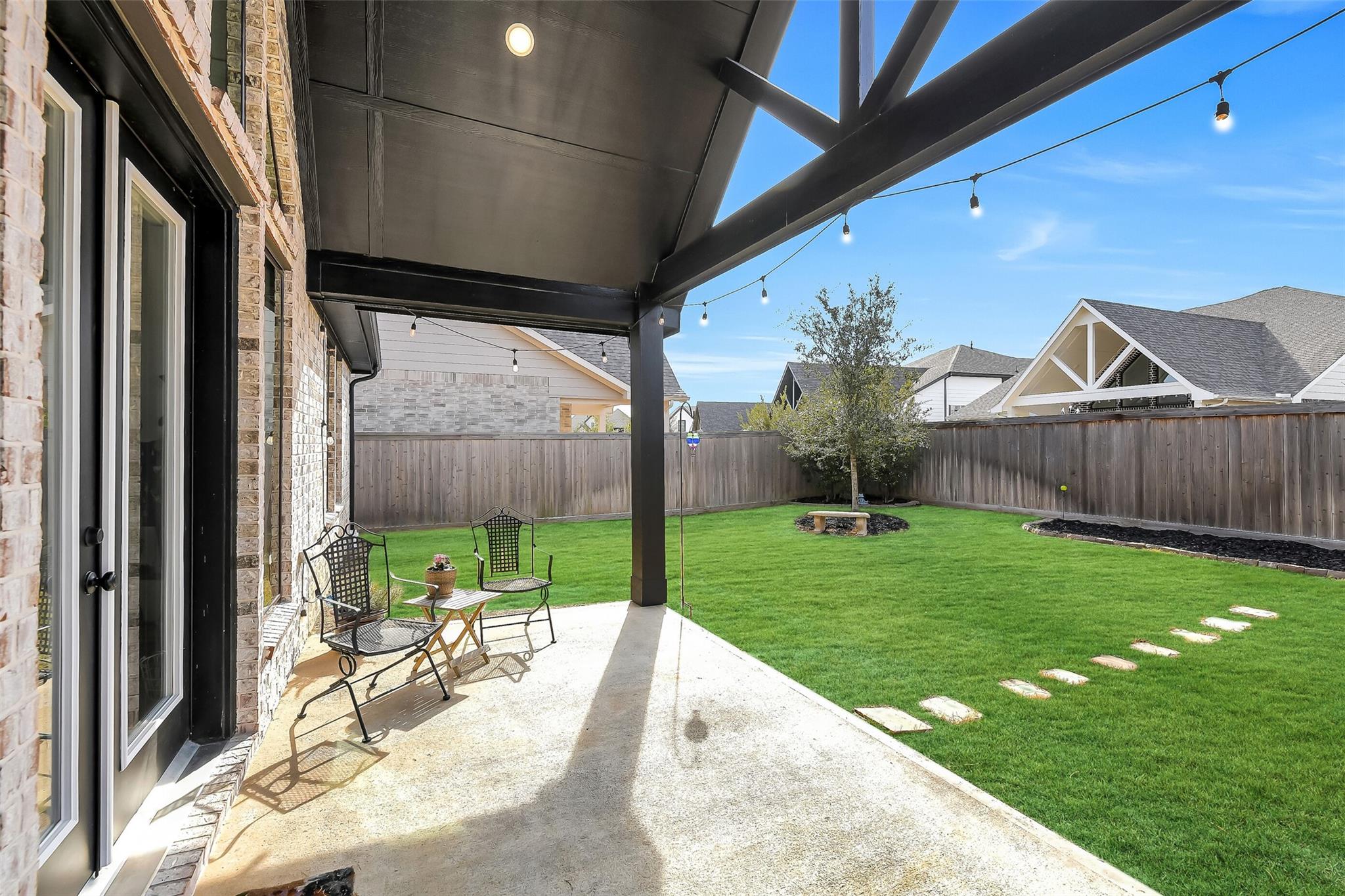 15331 Algunas Plumas Street