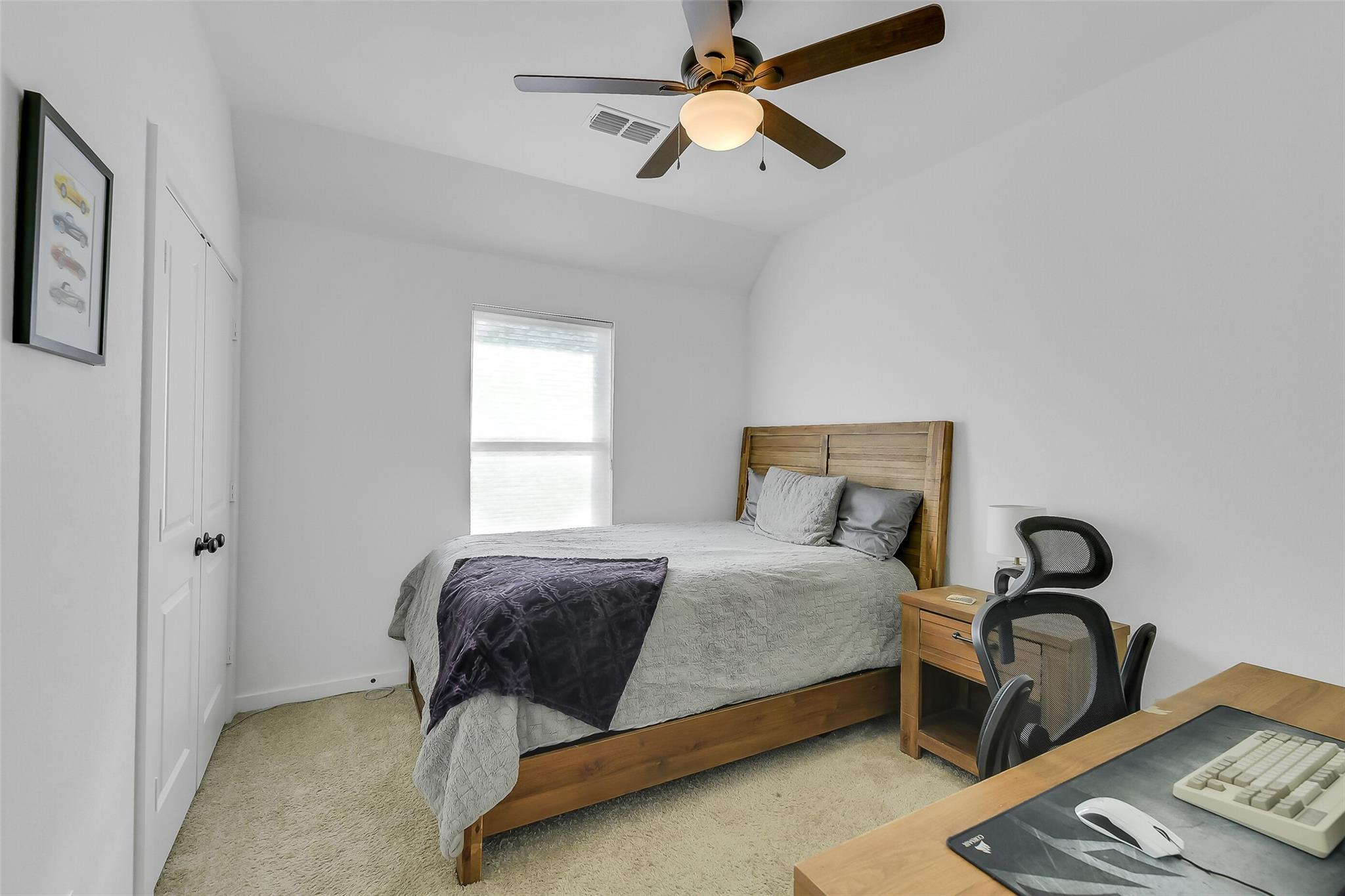 15331 Algunas Plumas Street