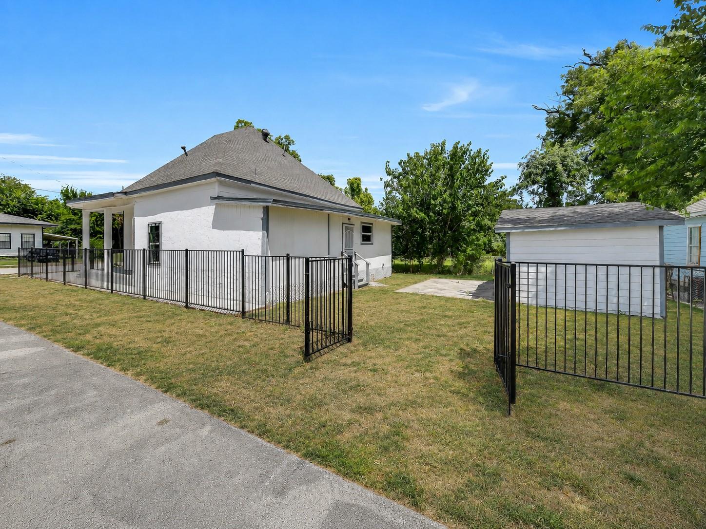 1912 Gentry Street
