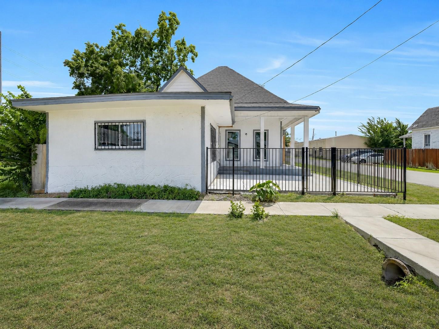 1912 Gentry Street