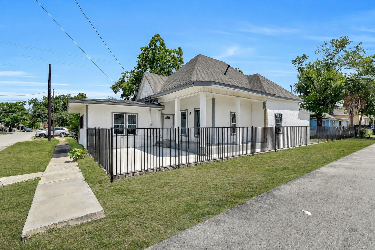 1912 Gentry Street