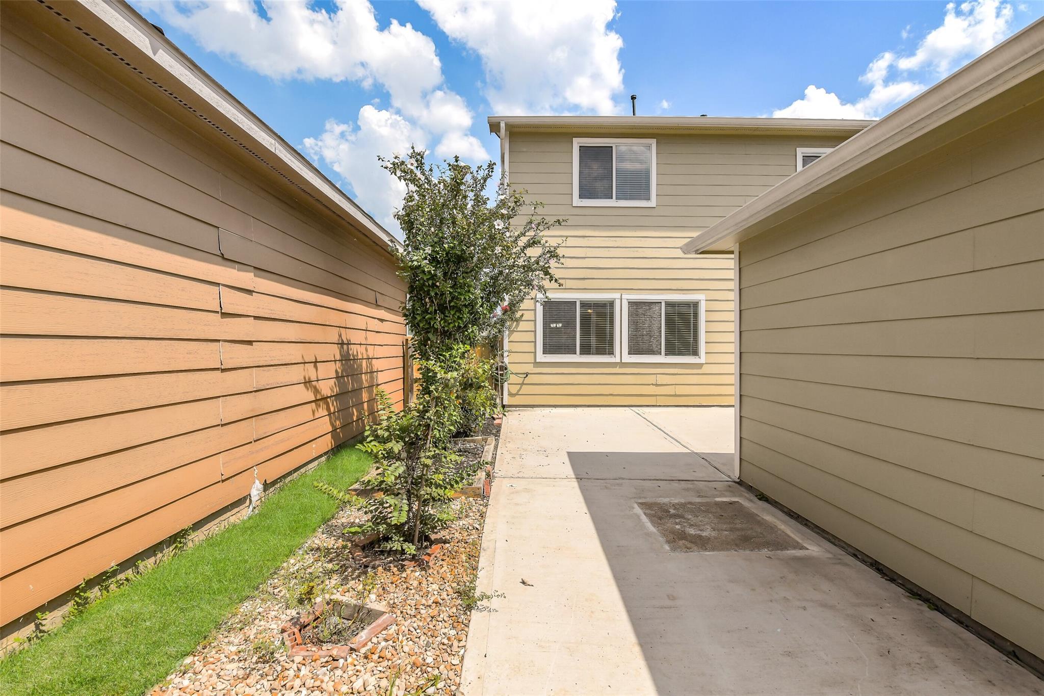20614 Sycamore Crest Lane