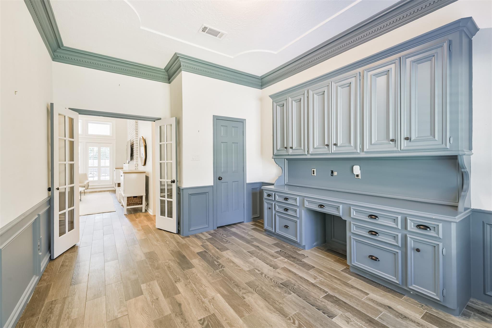 27 Hornsilver Place