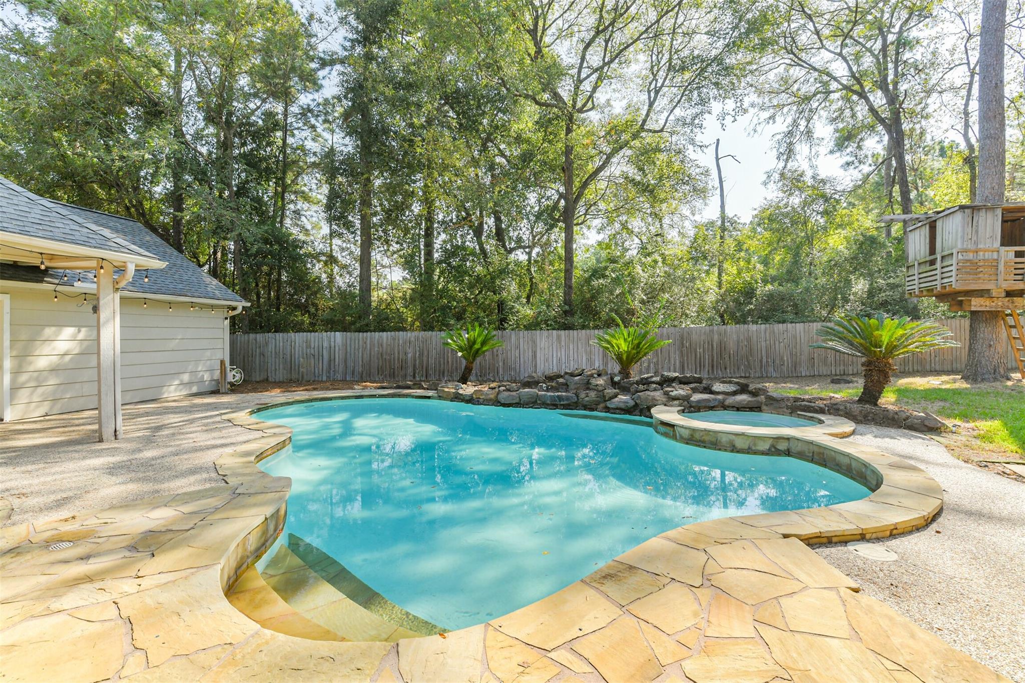 27 Hornsilver Place