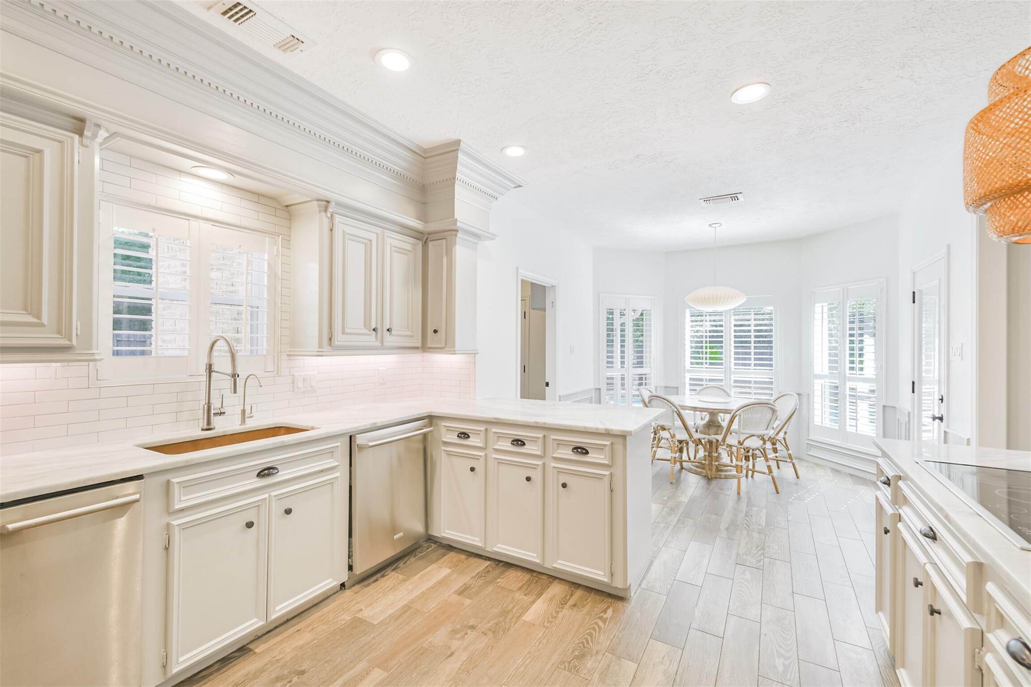 27 Hornsilver Place