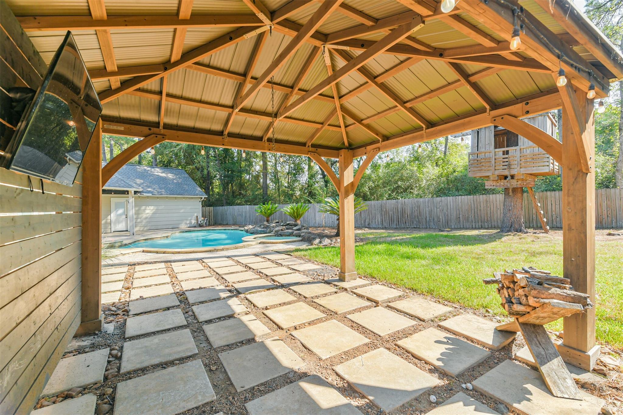 27 Hornsilver Place