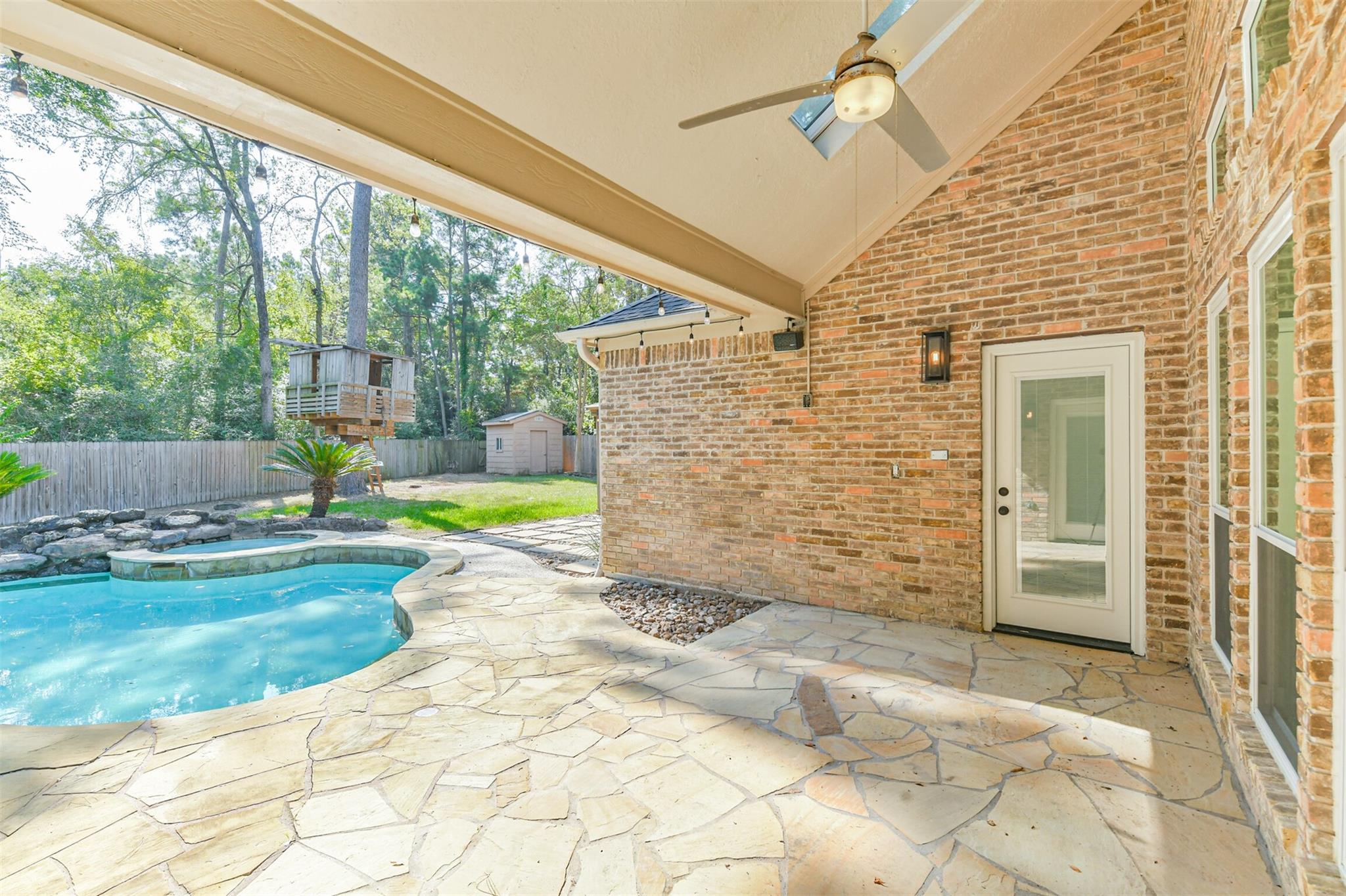 27 Hornsilver Place