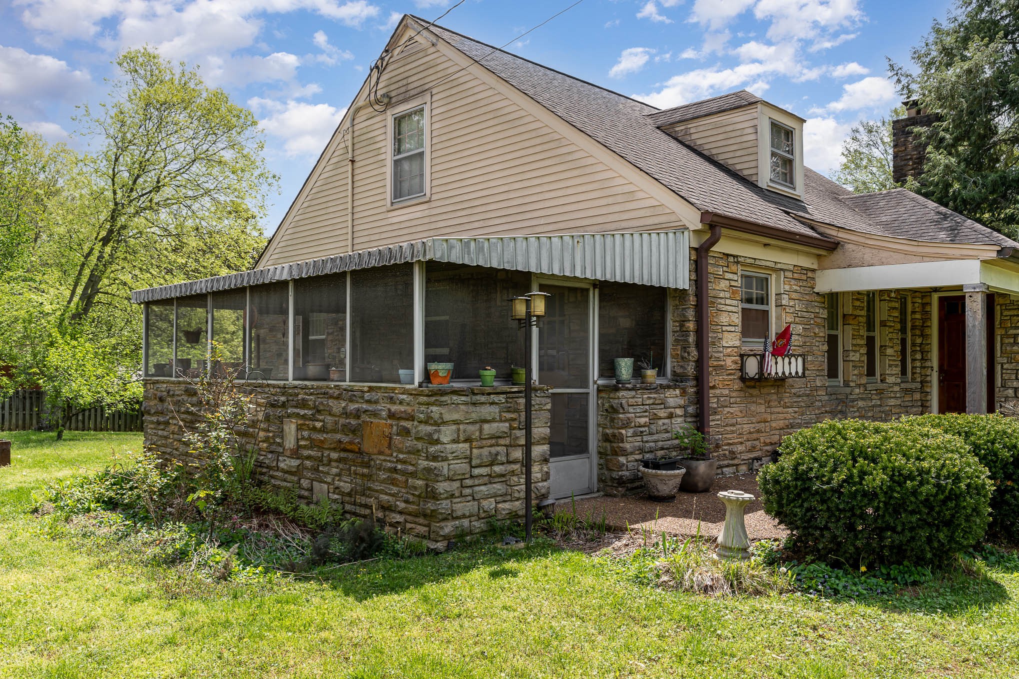 3506 Foxhall Rd