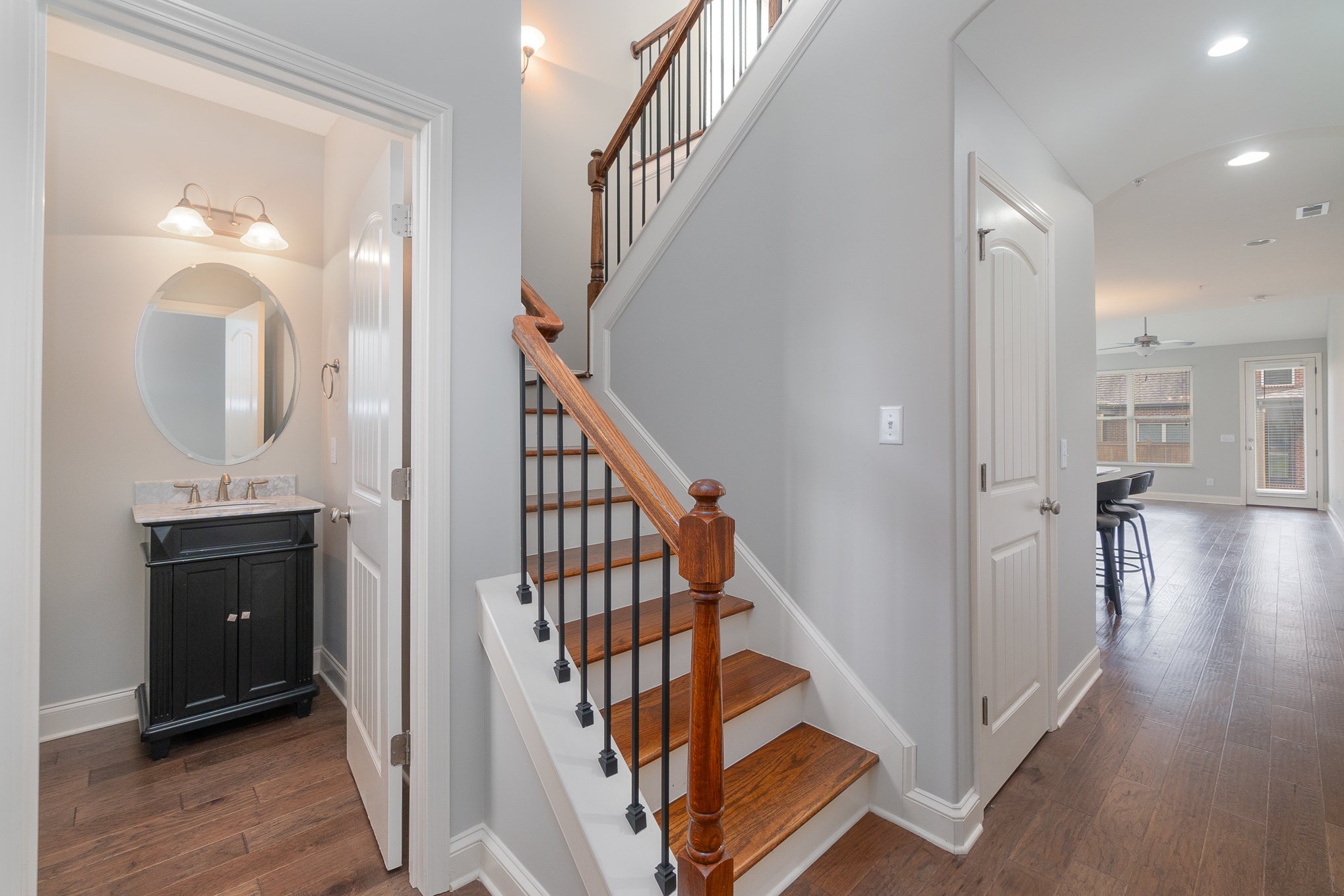 140 Ambassador Private Cir