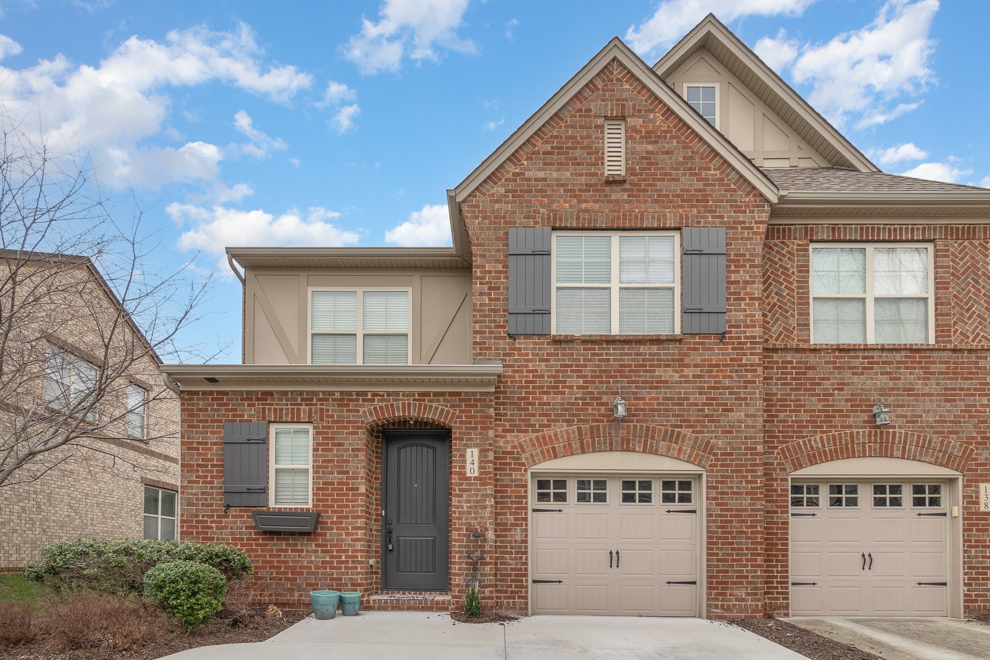 140 Ambassador Private Cir