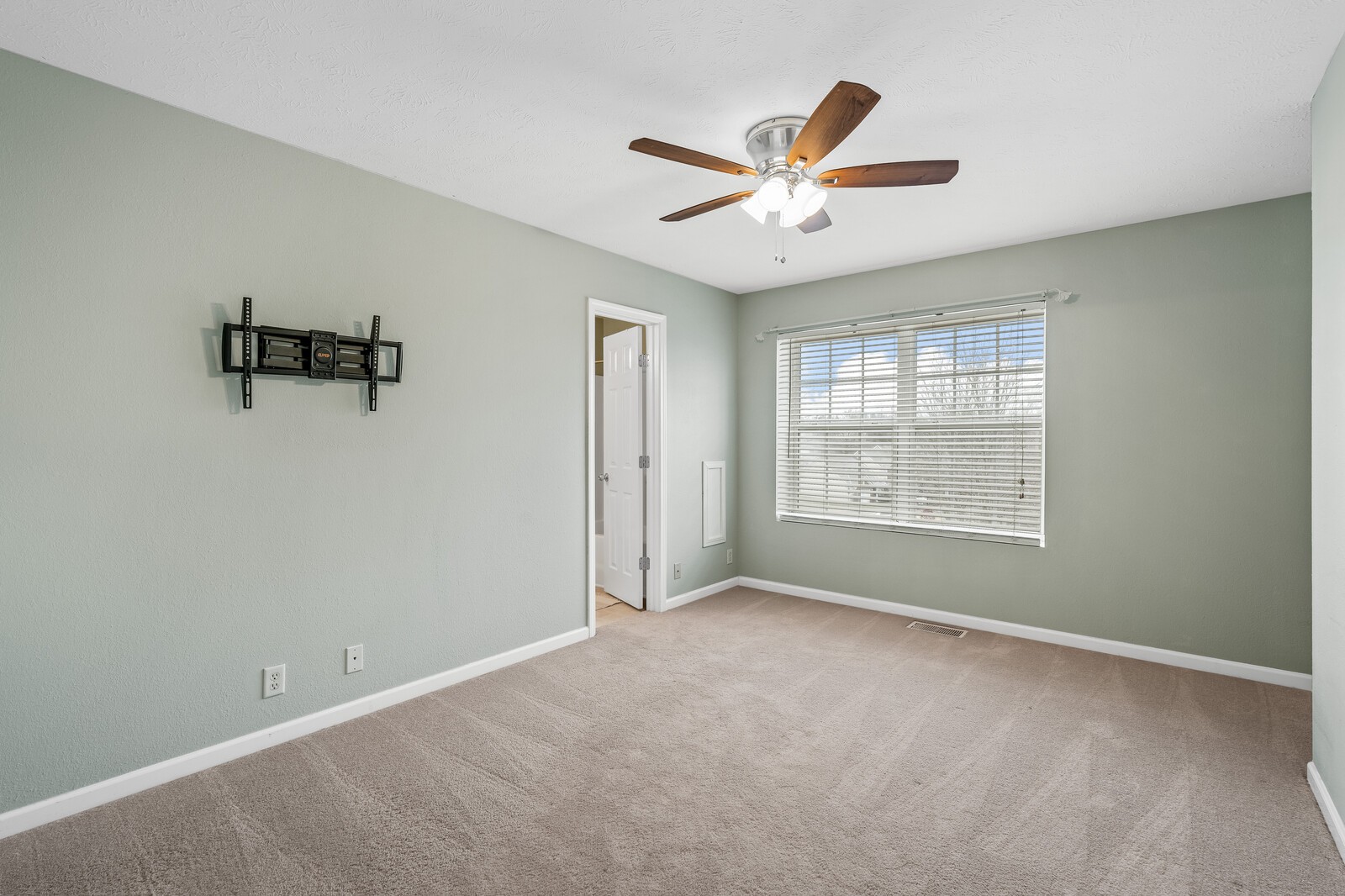 219 Buck Run Dr