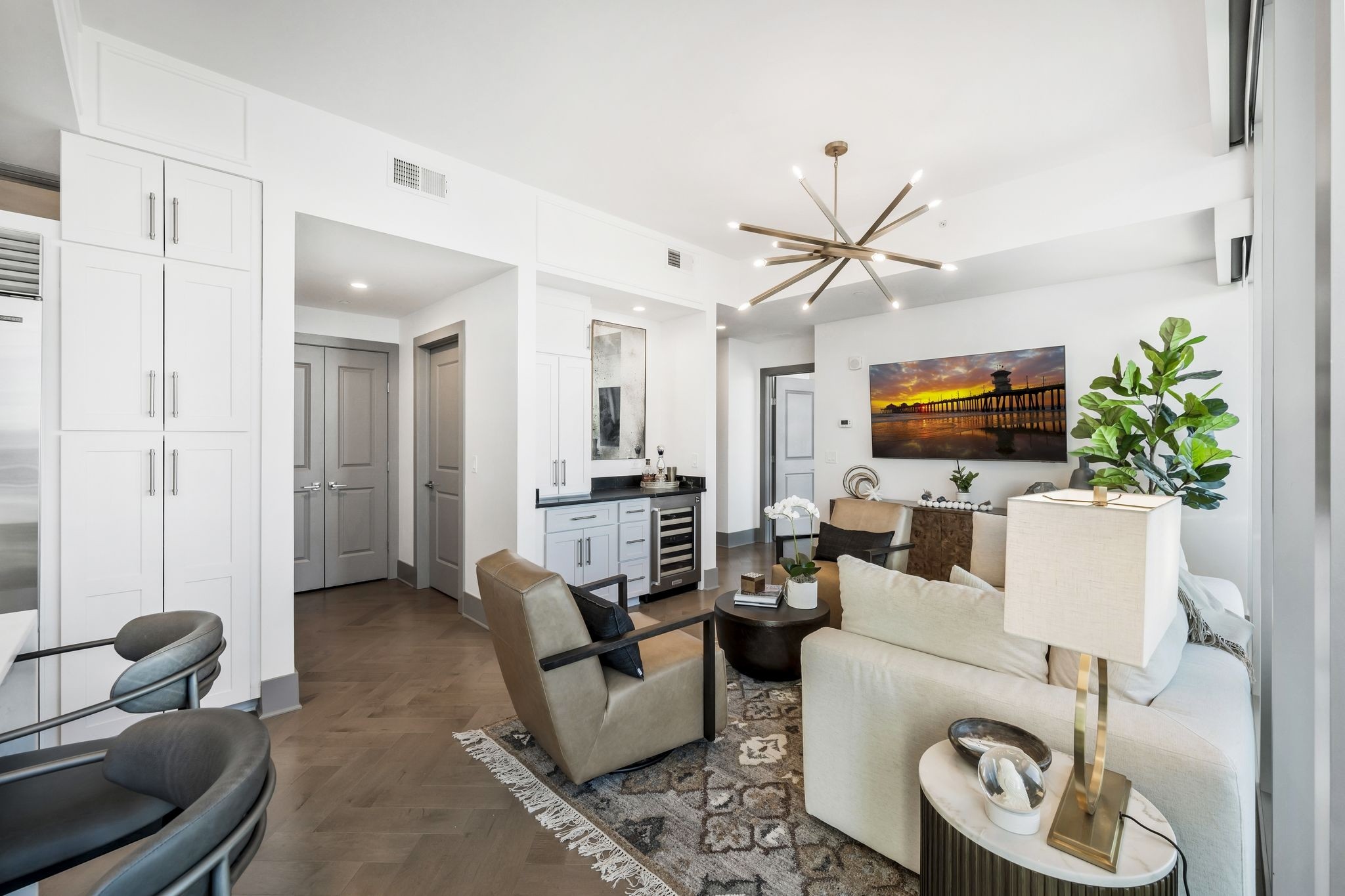 1616 West End Ave Unit: 2004