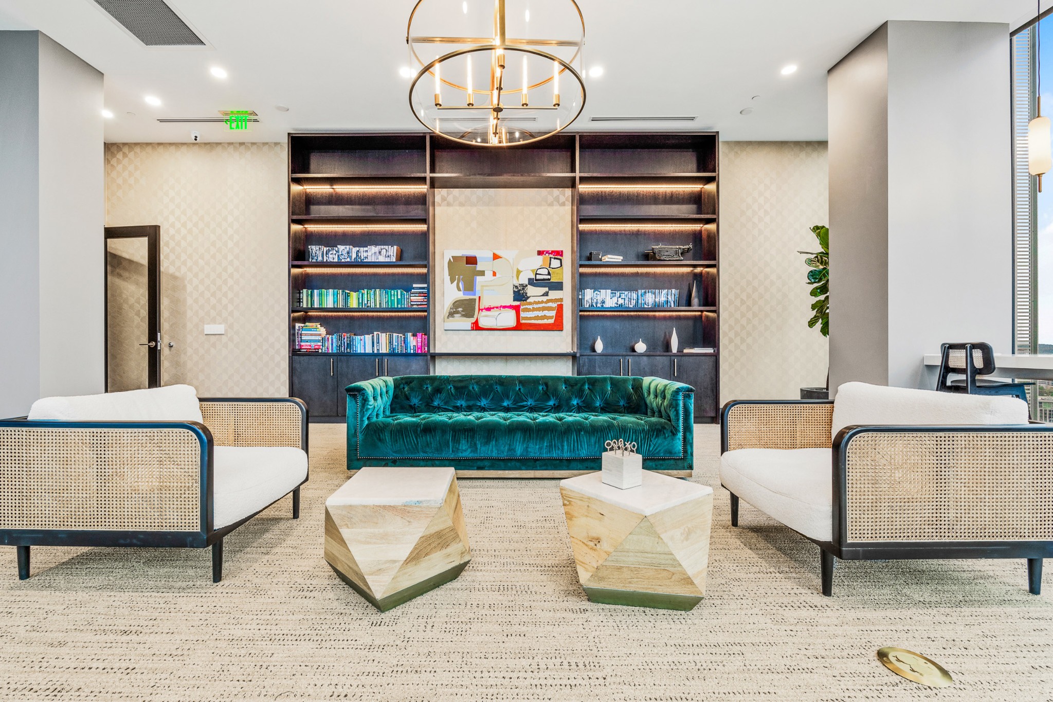 1616 West End Ave Unit: 2004