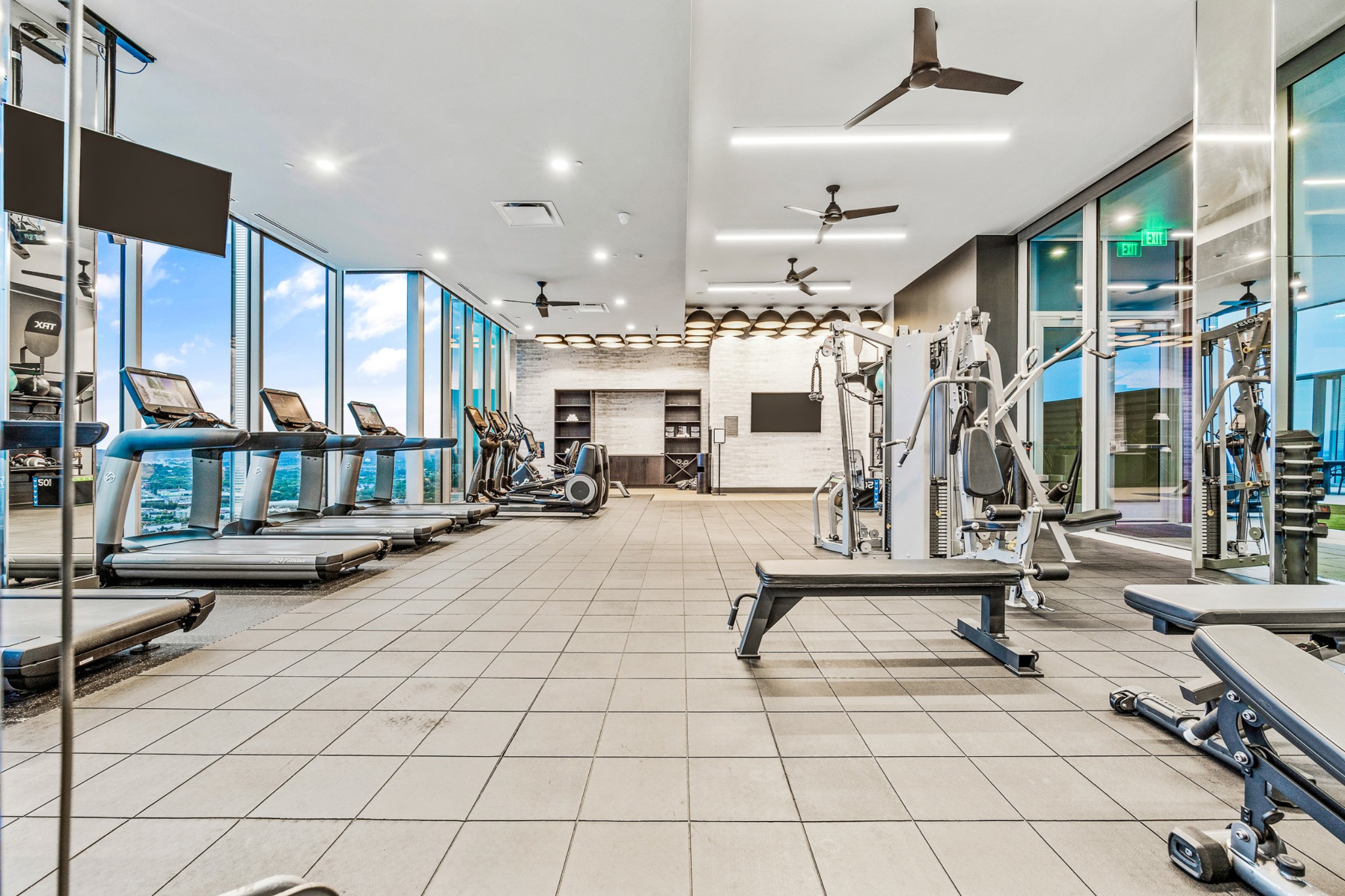 1616 West End Ave Unit: 2004