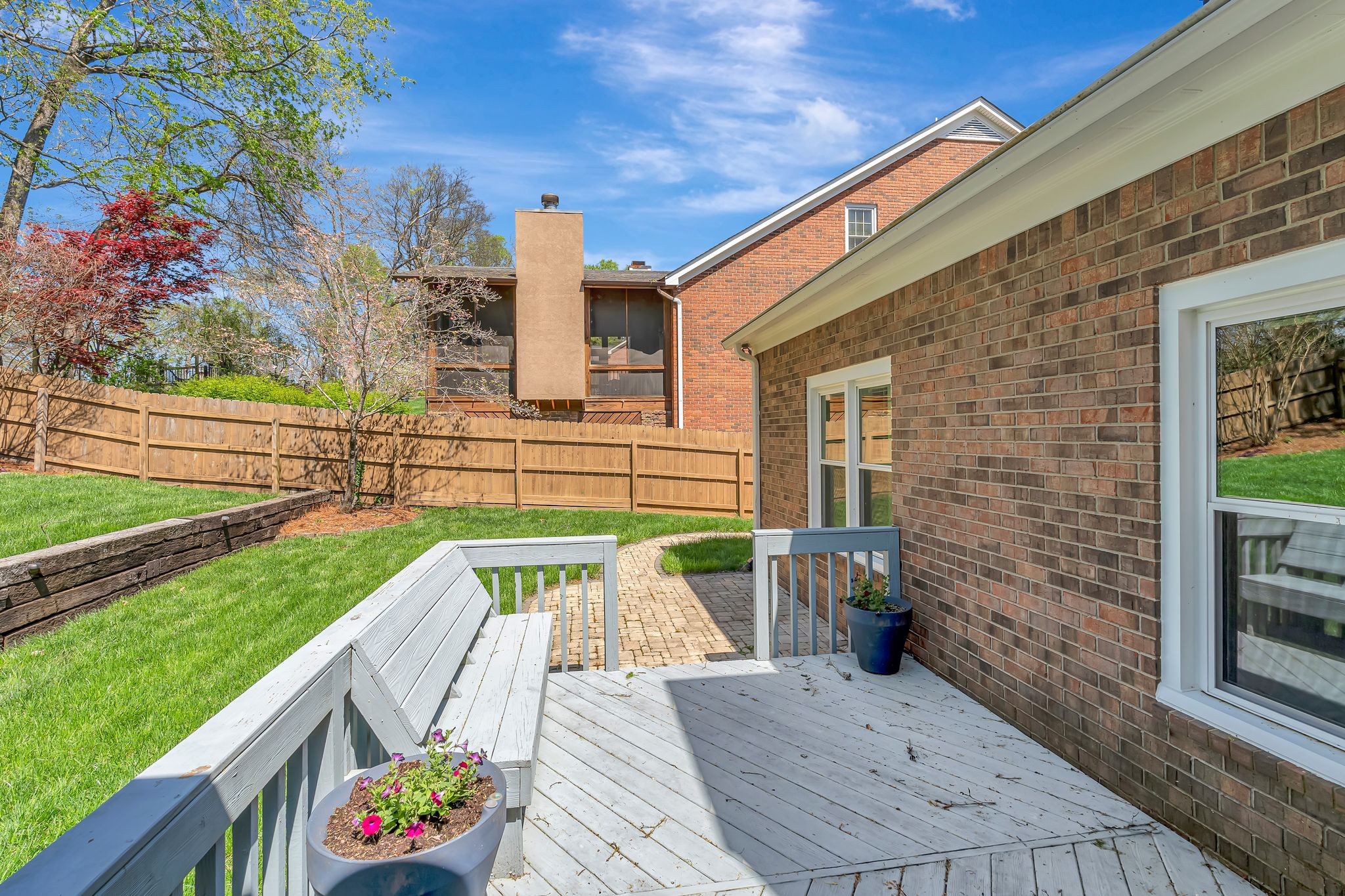 1532 Eller Dr