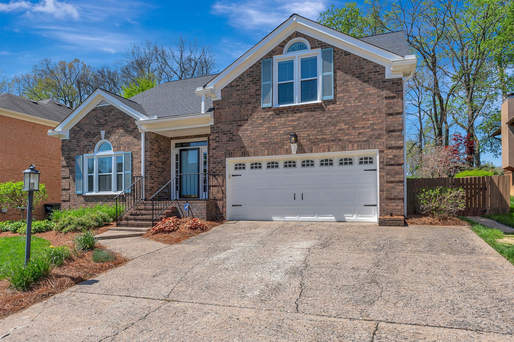 1532 Eller Dr