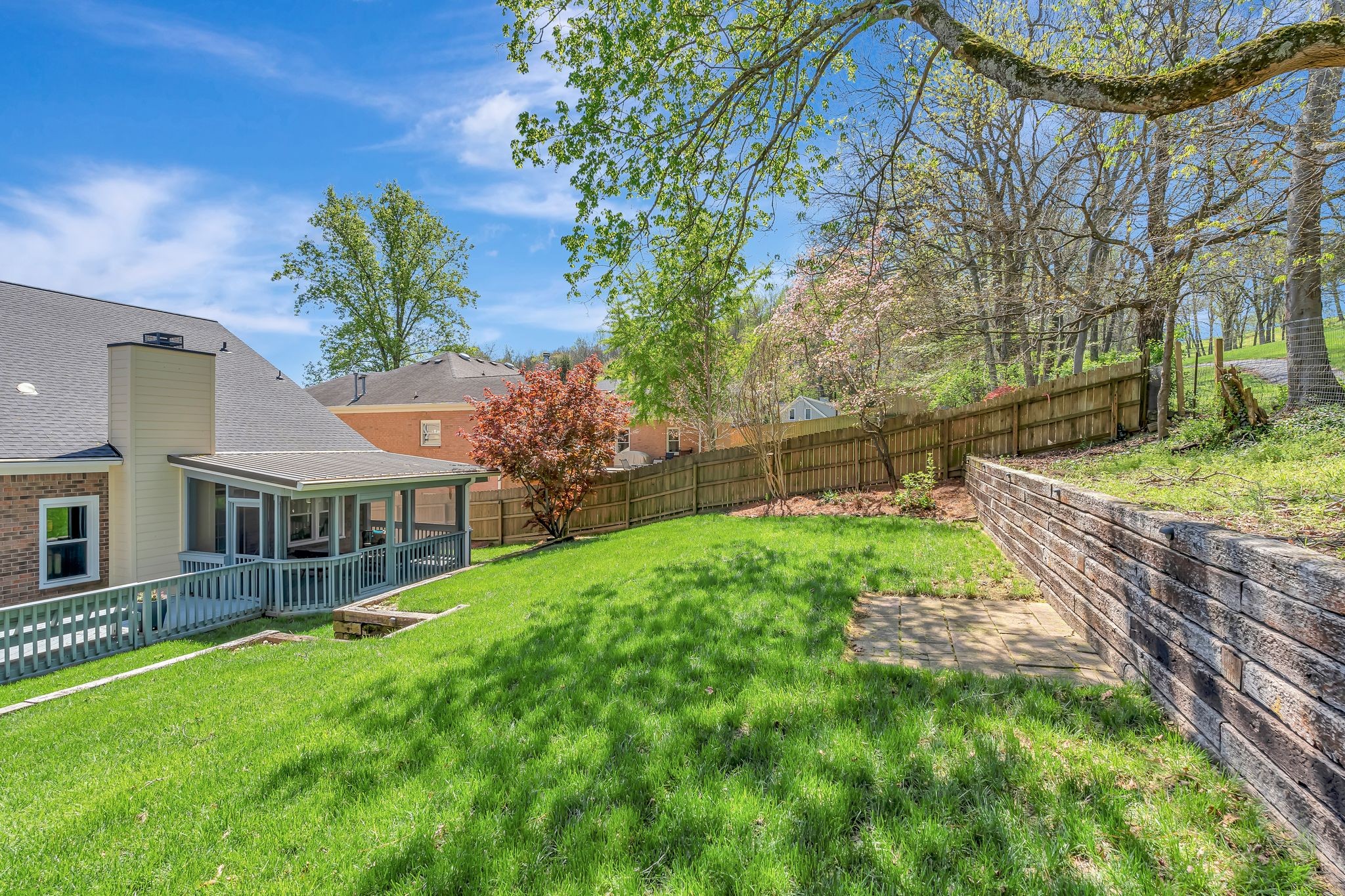 1532 Eller Dr