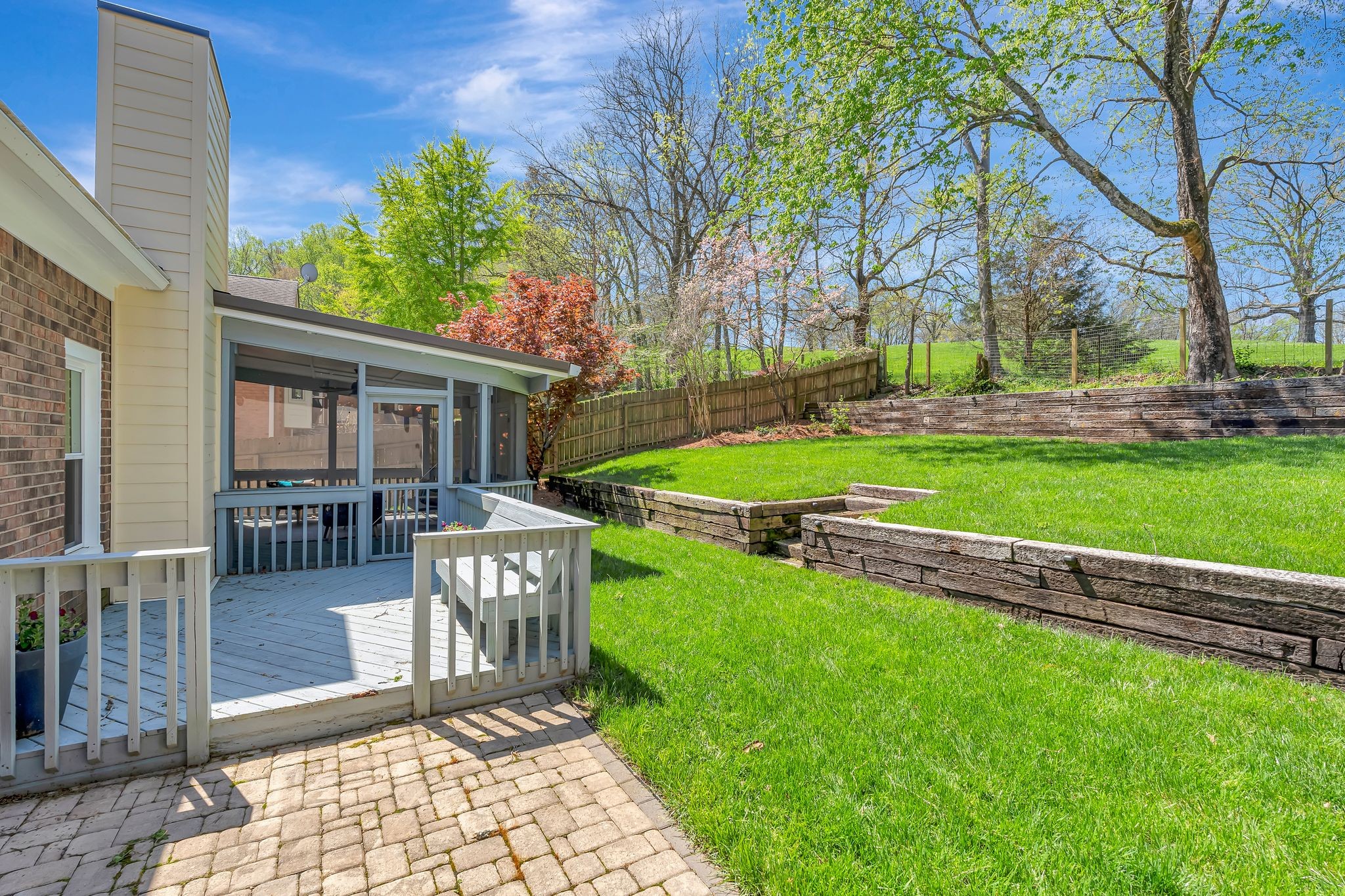 1532 Eller Dr