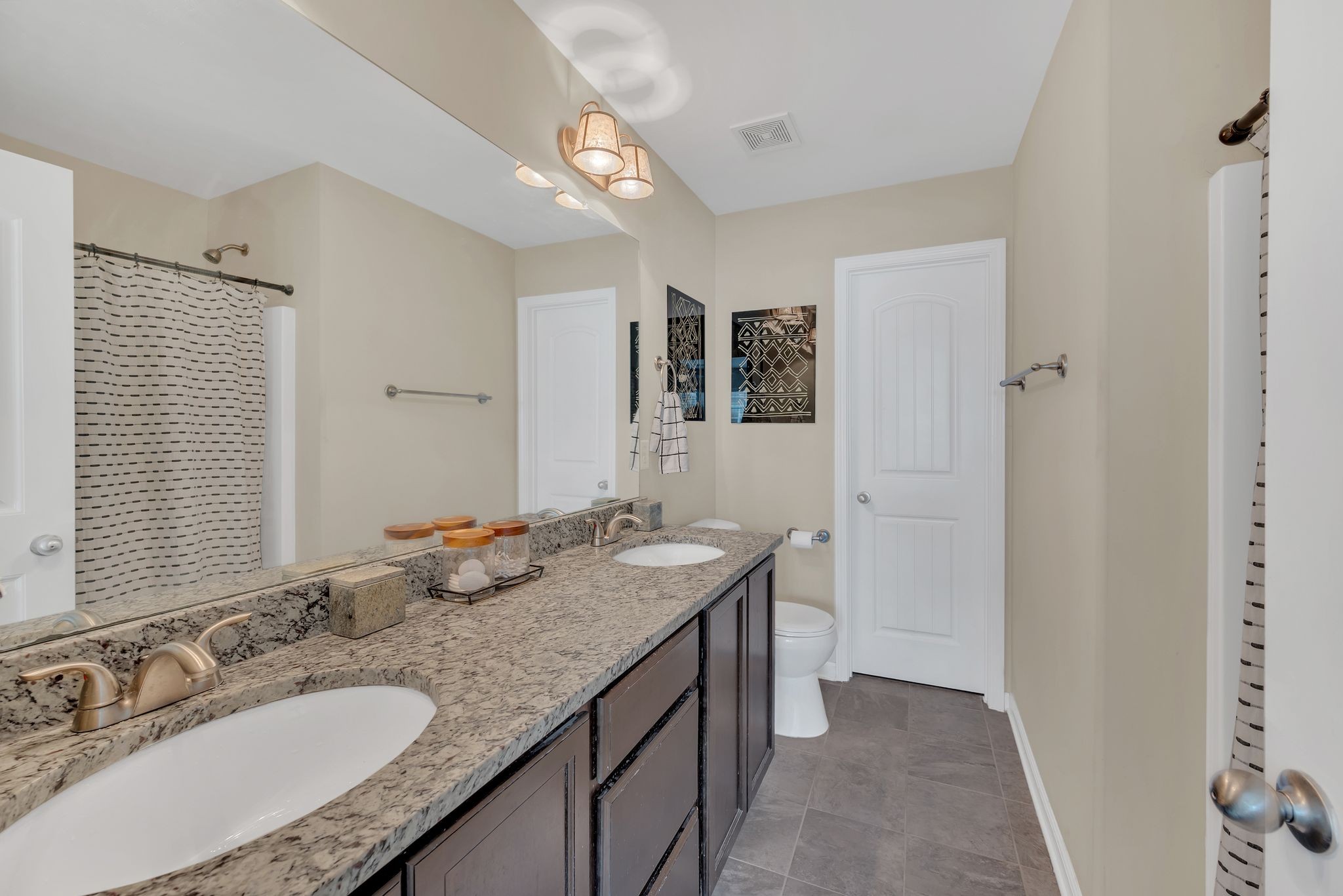 127 Cobblestone Place Dr