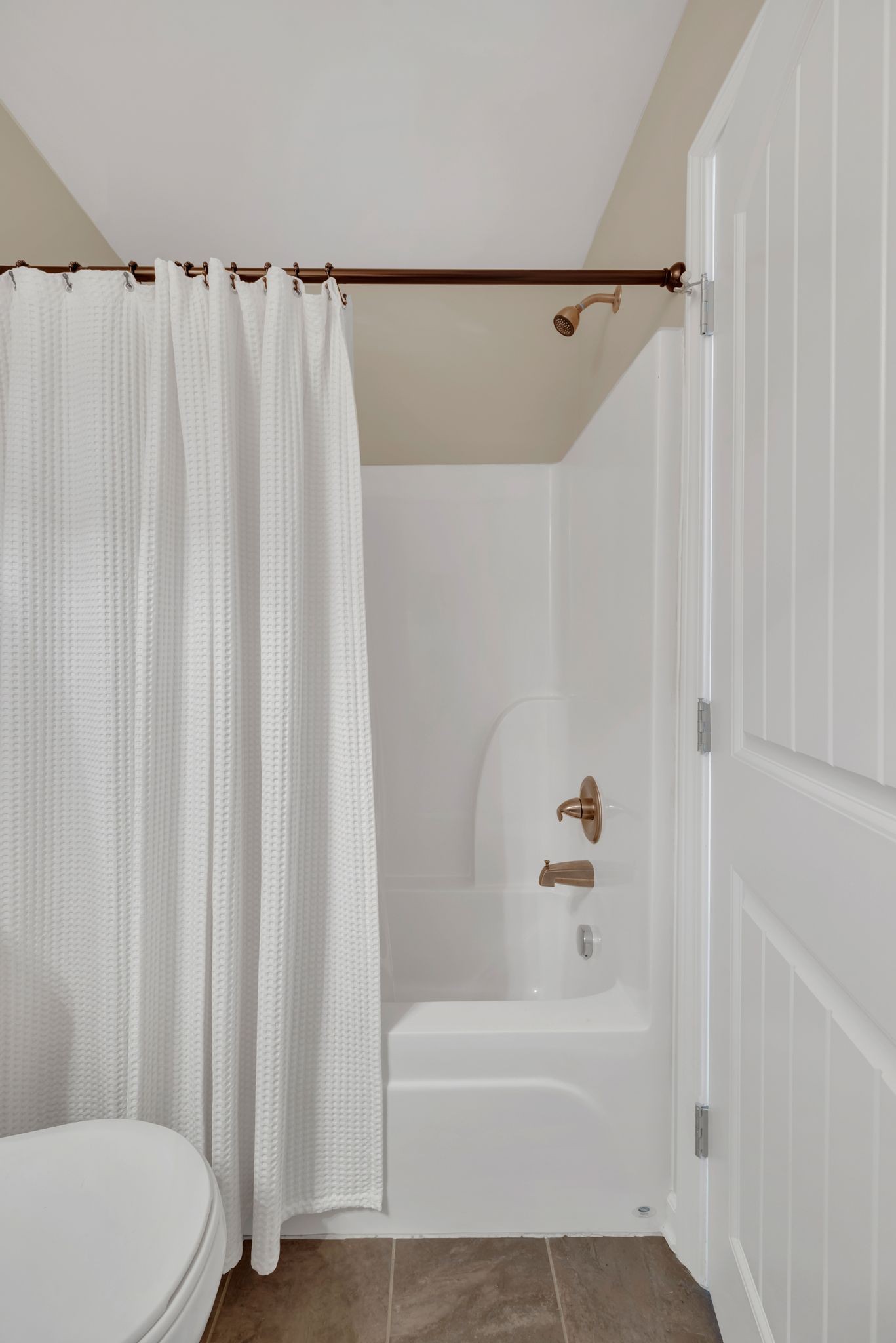 127 Cobblestone Place Dr