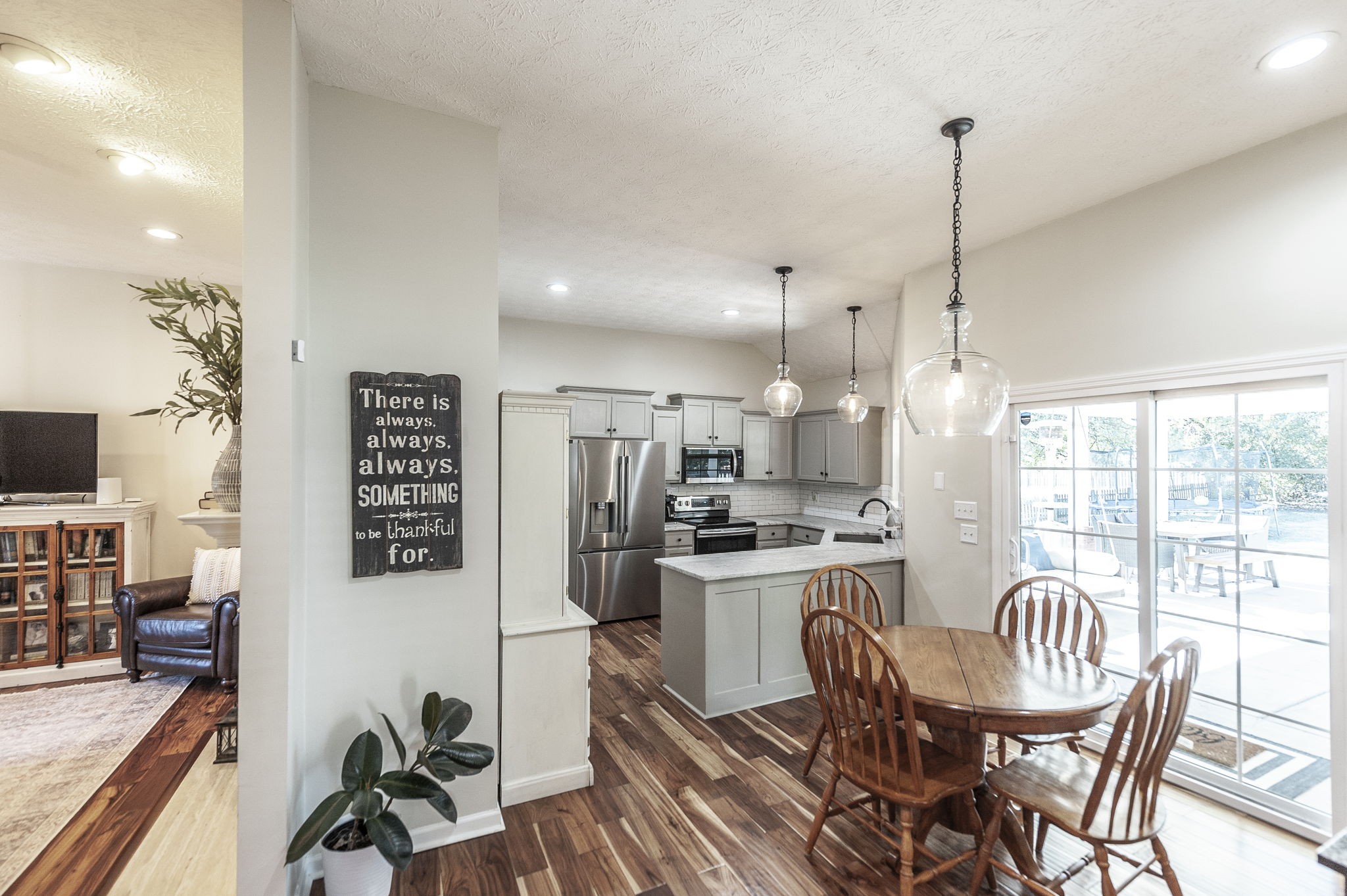 123 Audubon Ln