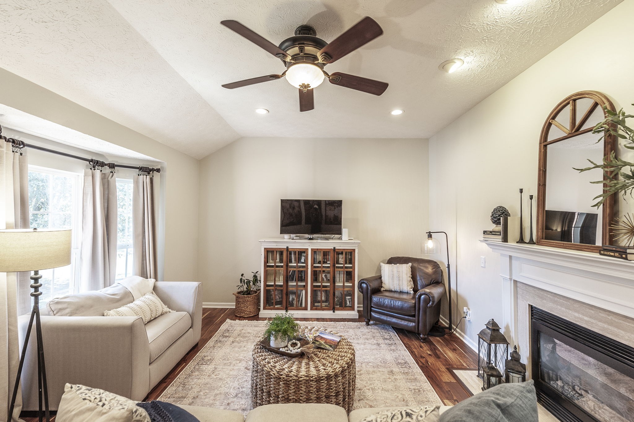 123 Audubon Ln