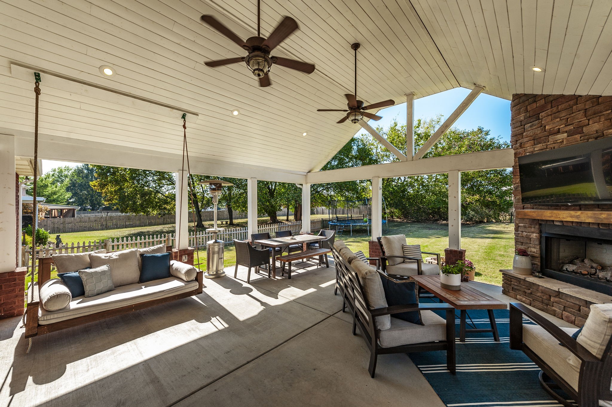 123 Audubon Ln