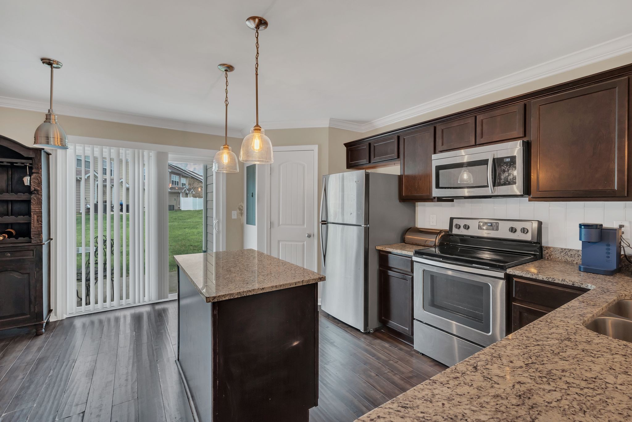 127 Cobblestone Place Dr