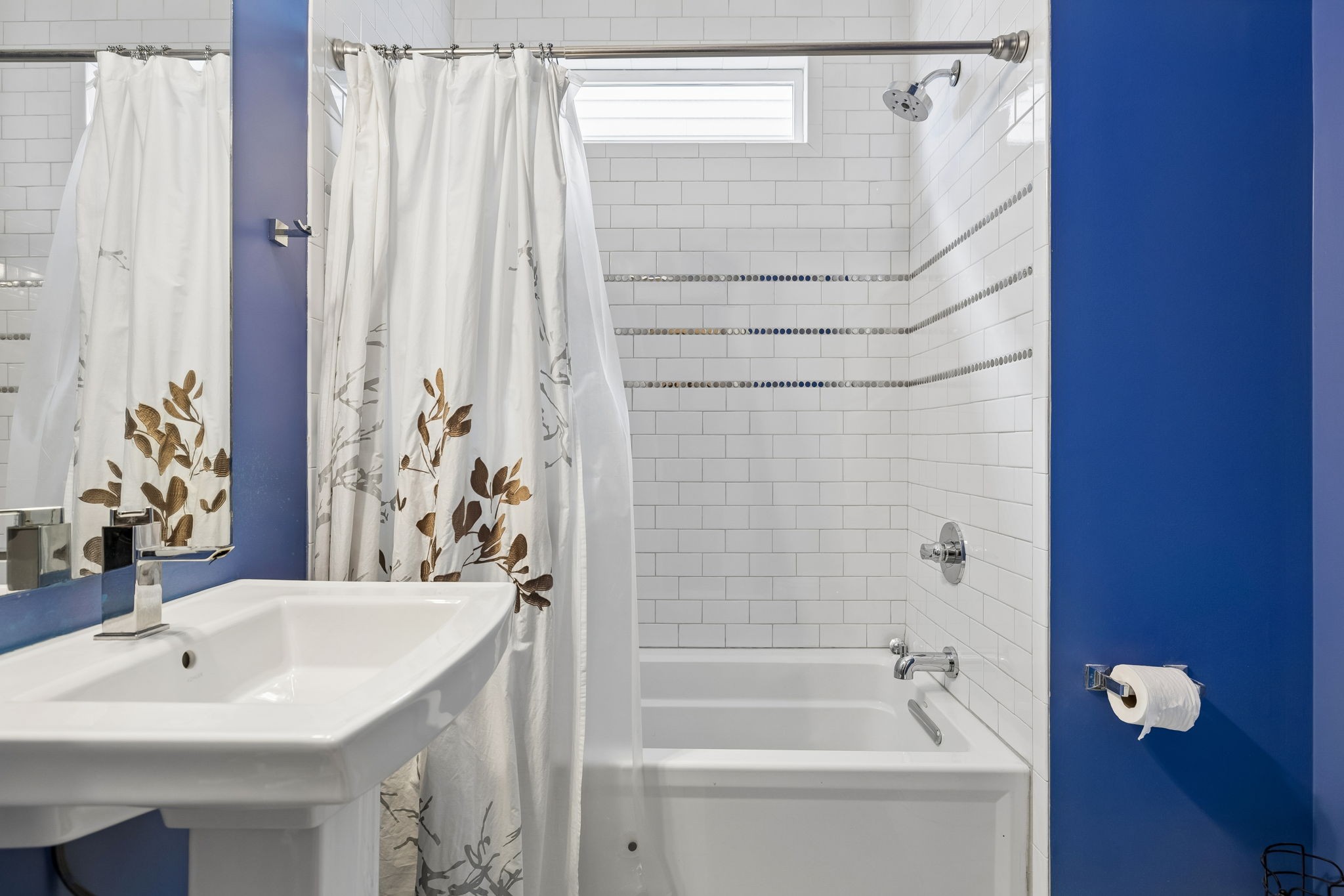 606 Hume St Unit: A