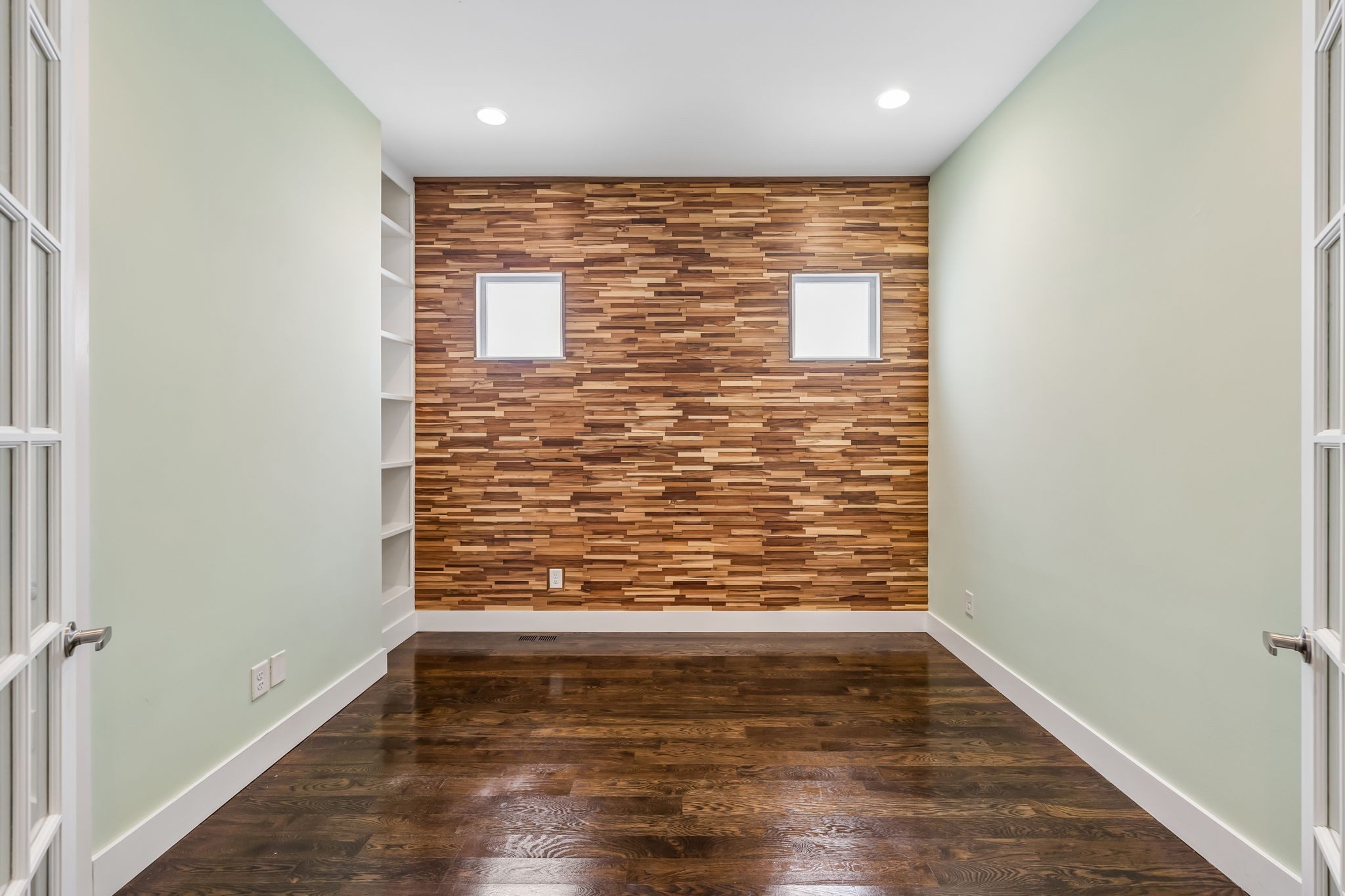 606 Hume St Unit: A