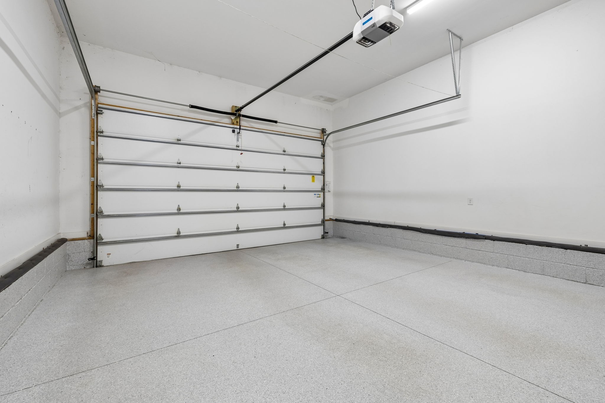 606 Hume St Unit: A