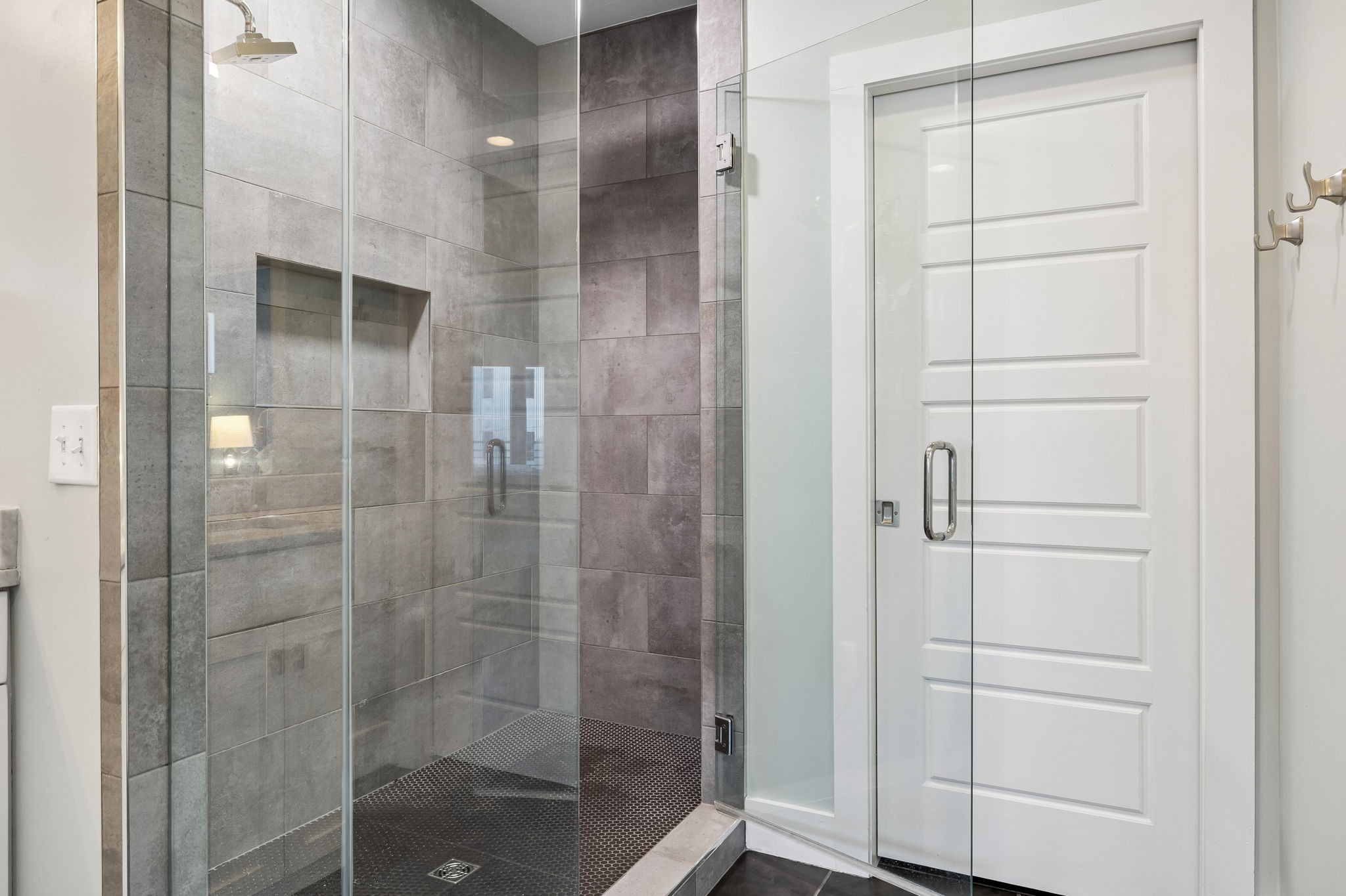 606 Hume St Unit: A