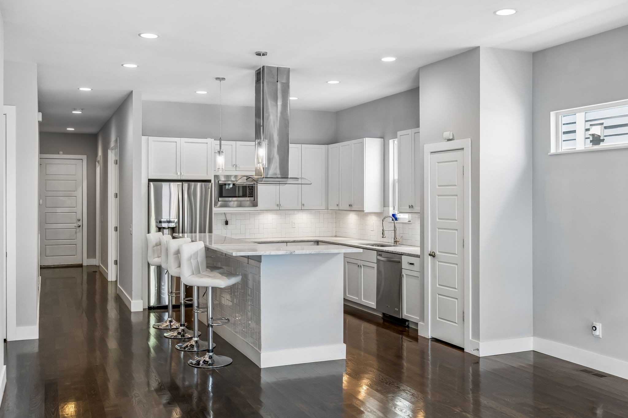 606 Hume St Unit: A