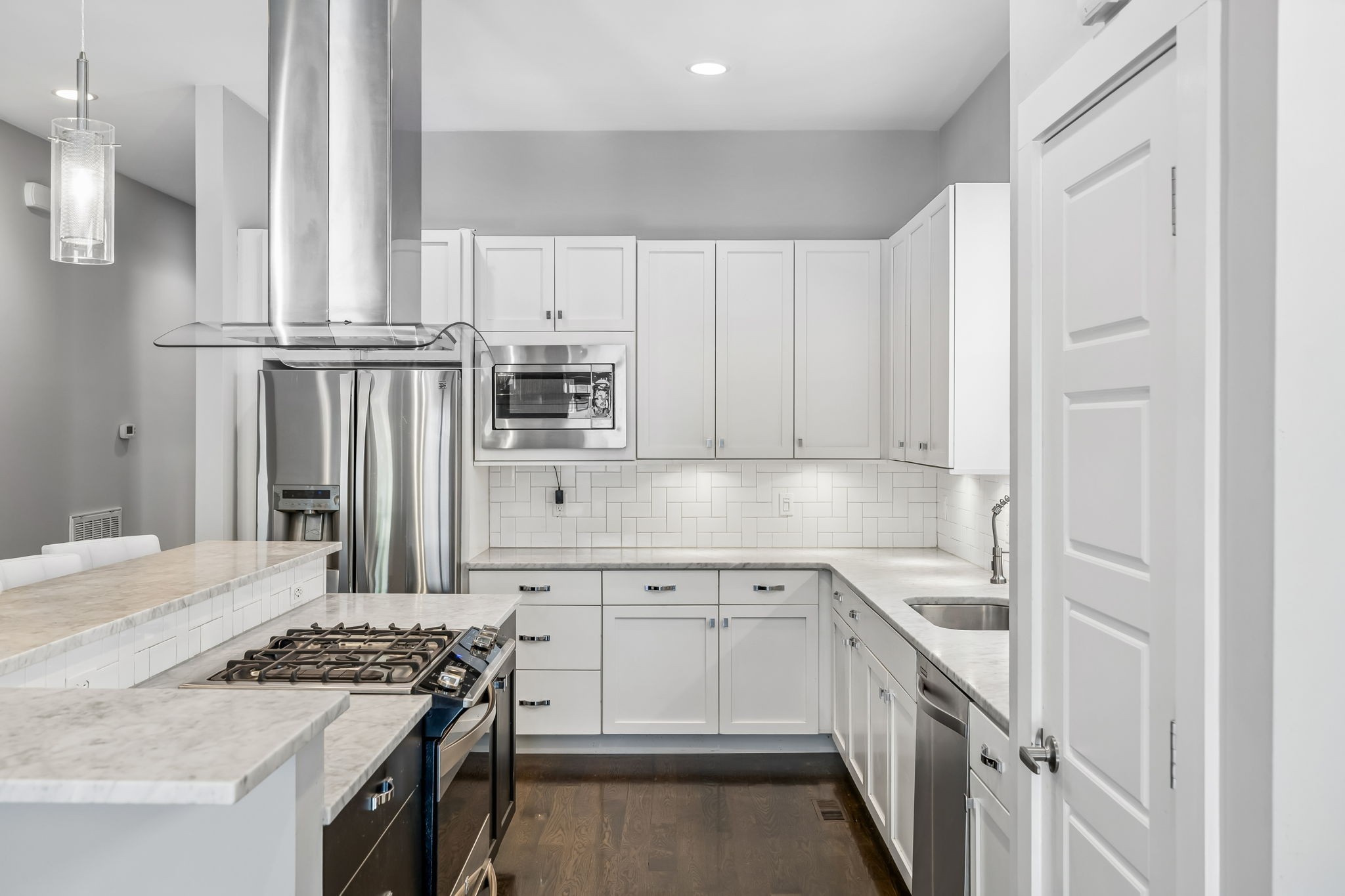 606 Hume St Unit: A