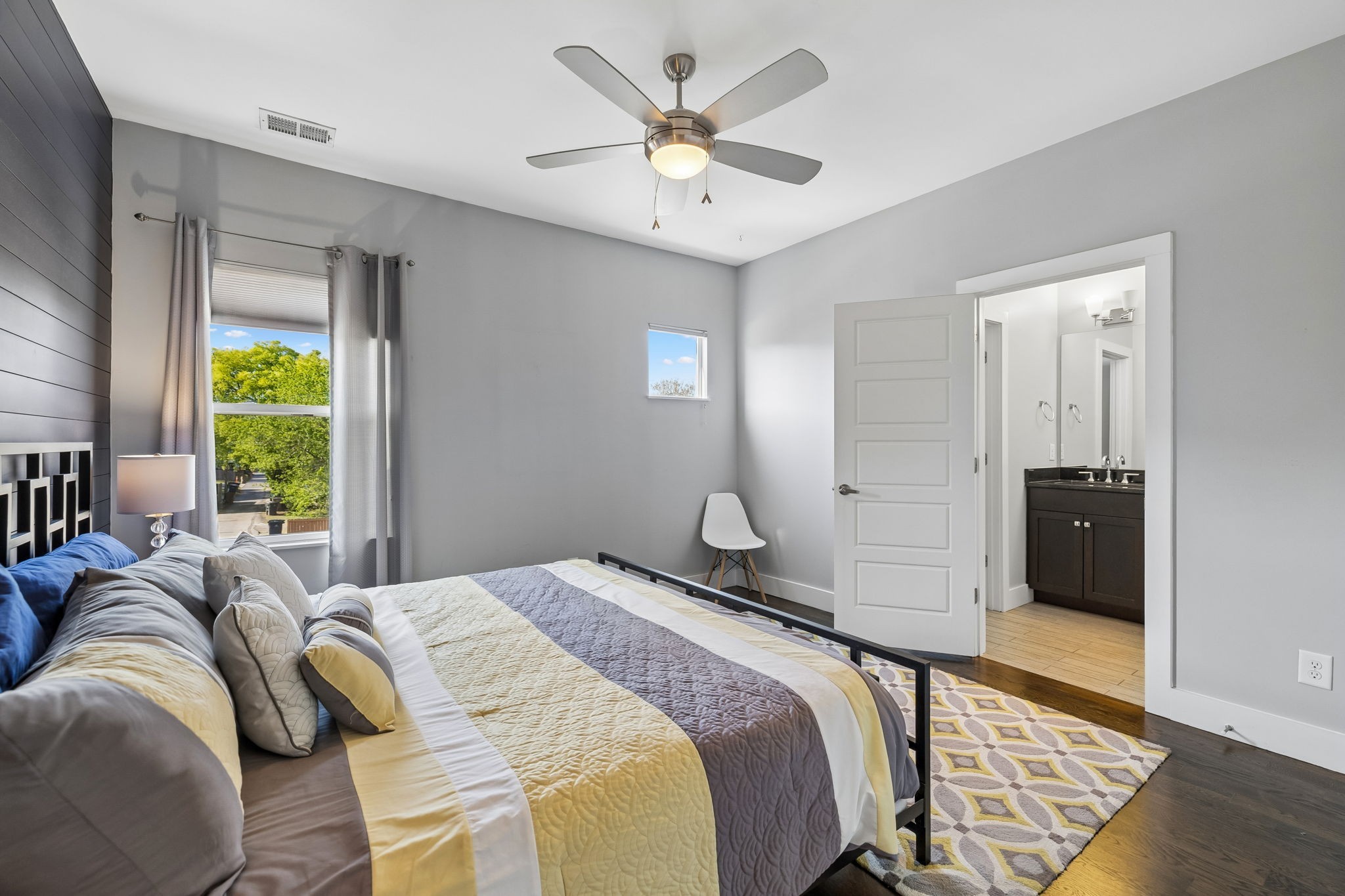 606 Hume St Unit: A