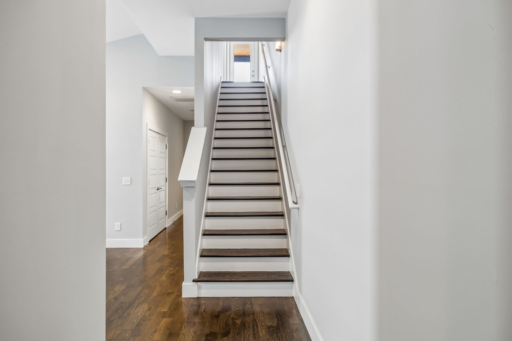 606 Hume St Unit: A