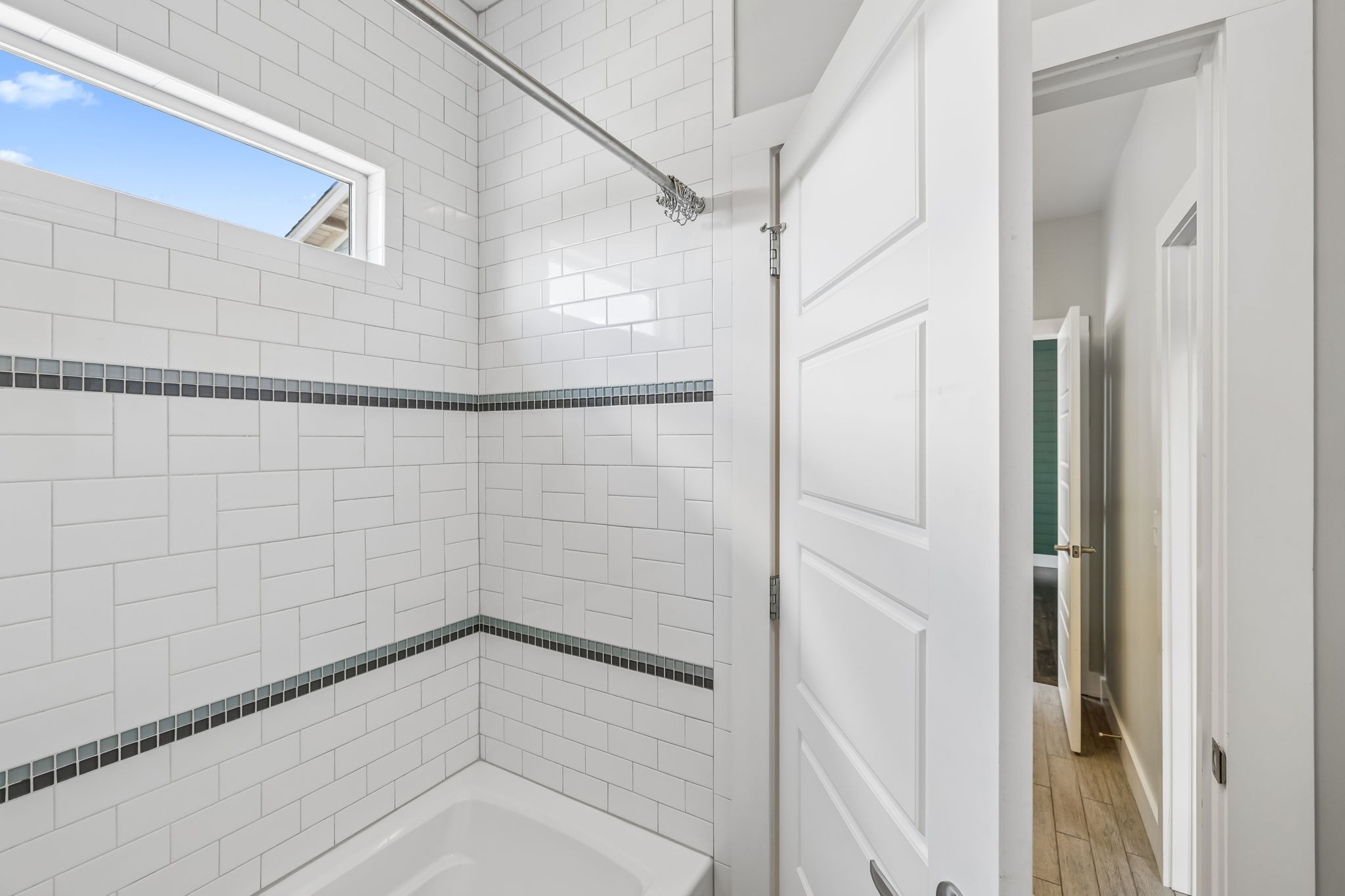 606 Hume St Unit: A