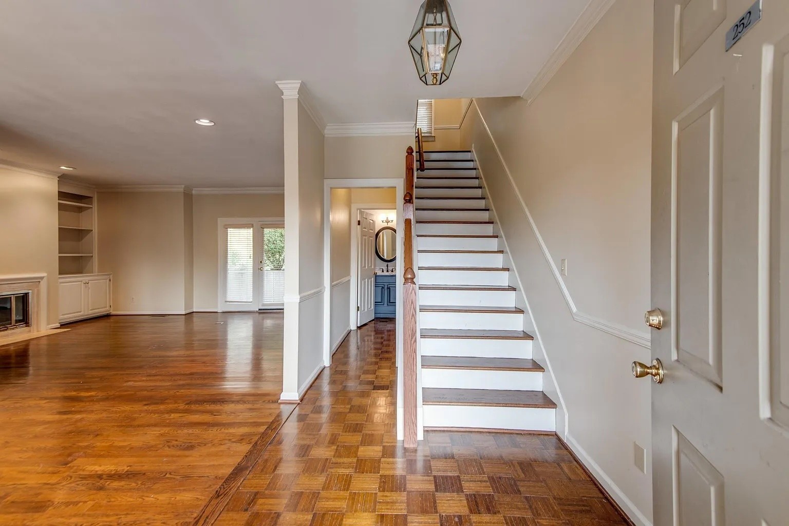 252 Westchase Dr