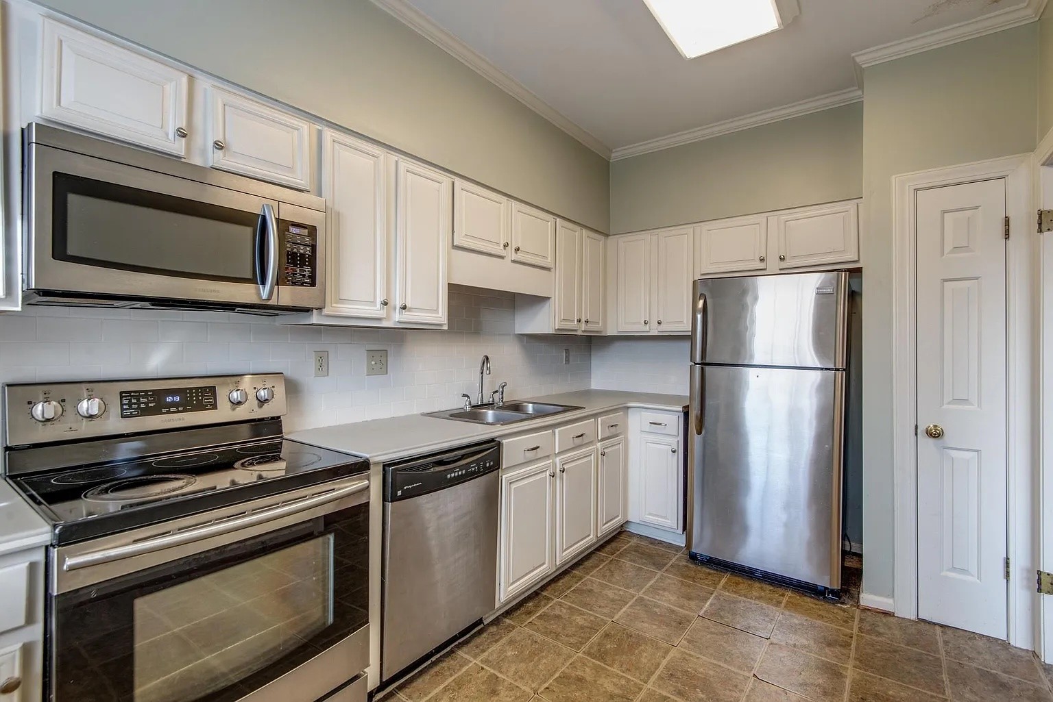 252 Westchase Dr