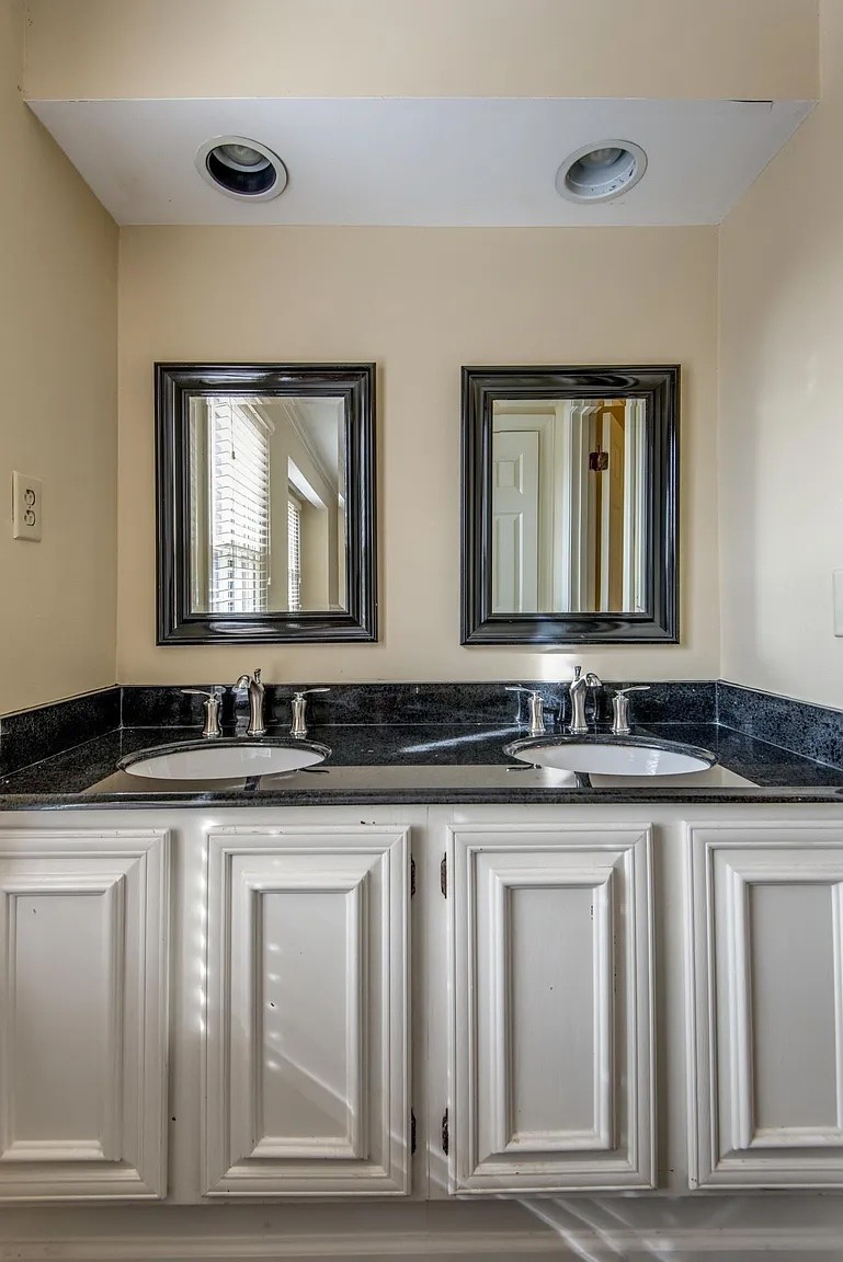 252 Westchase Dr