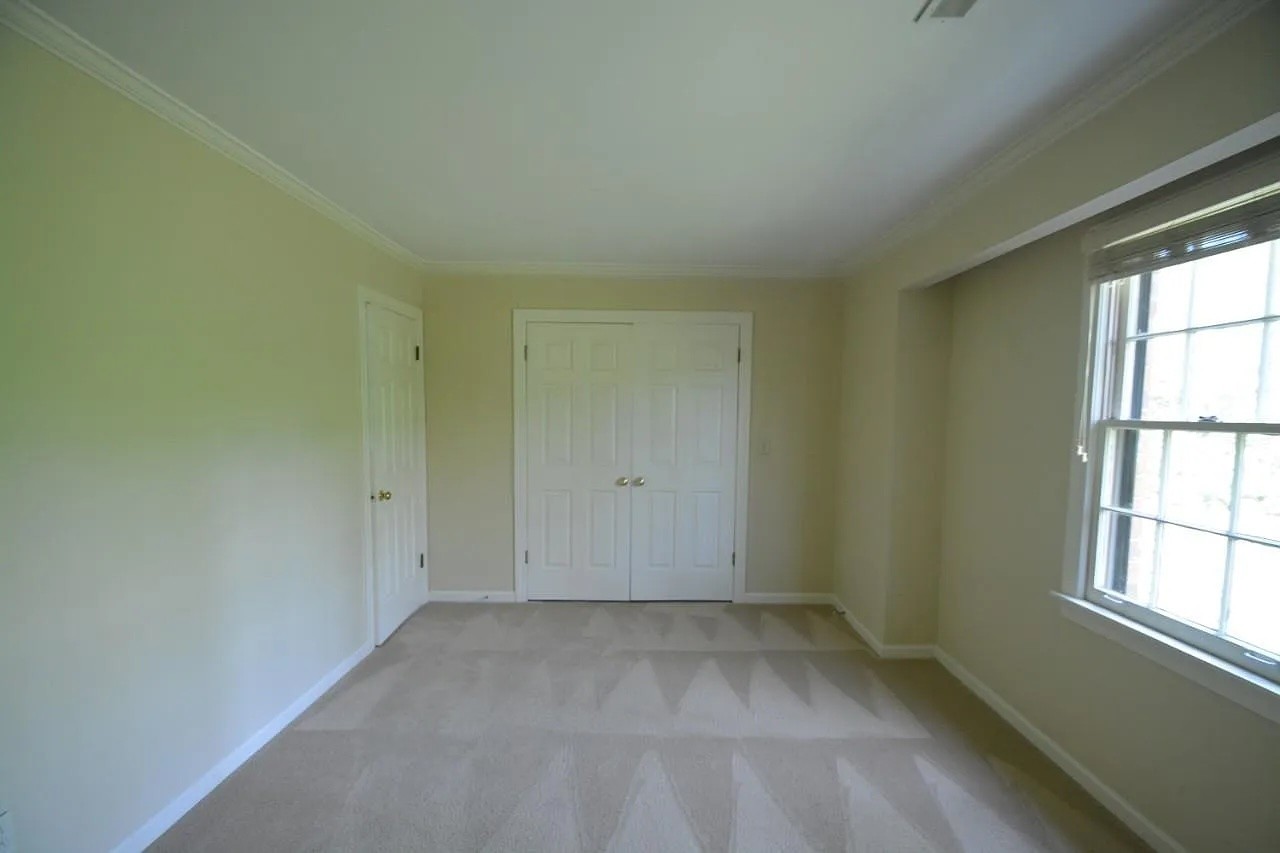 252 Westchase Dr