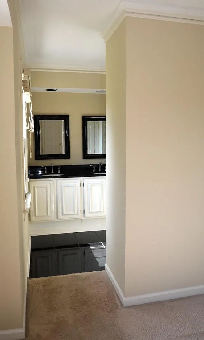 252 Westchase Dr