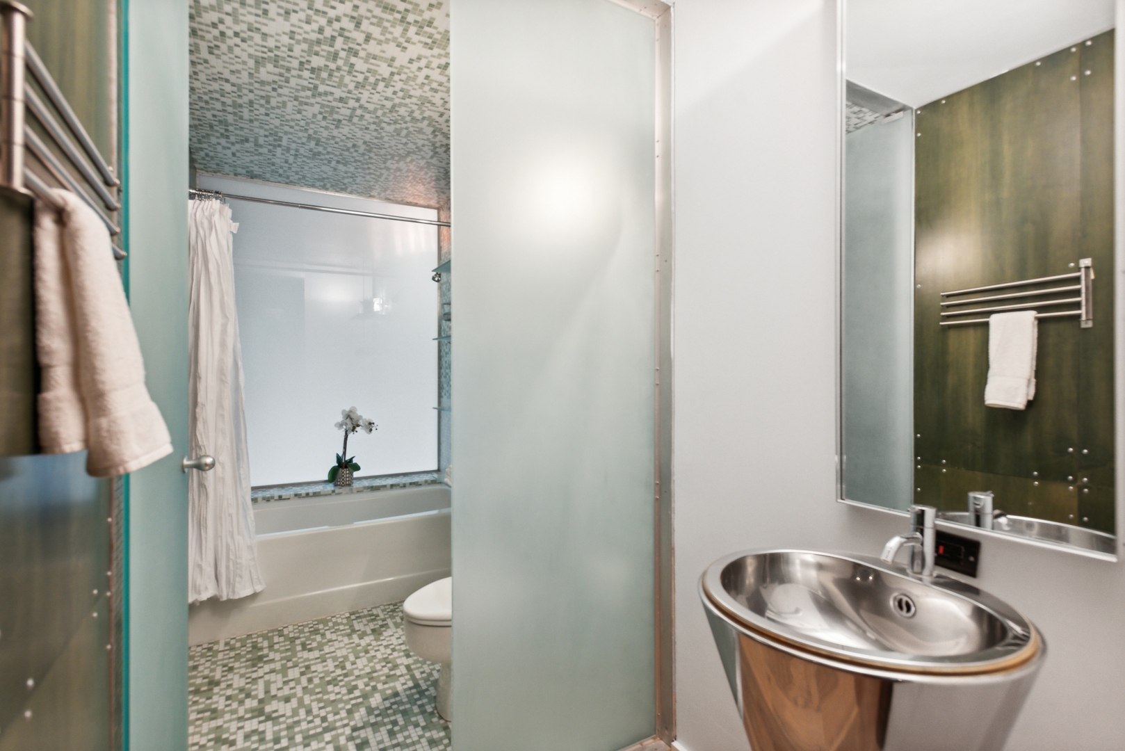900 N Lake Shore Drive Unit: 603