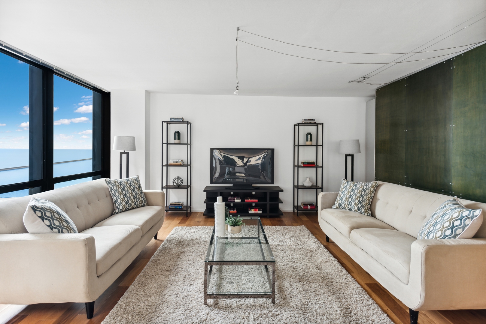 900 N Lake Shore Drive Unit: 603
