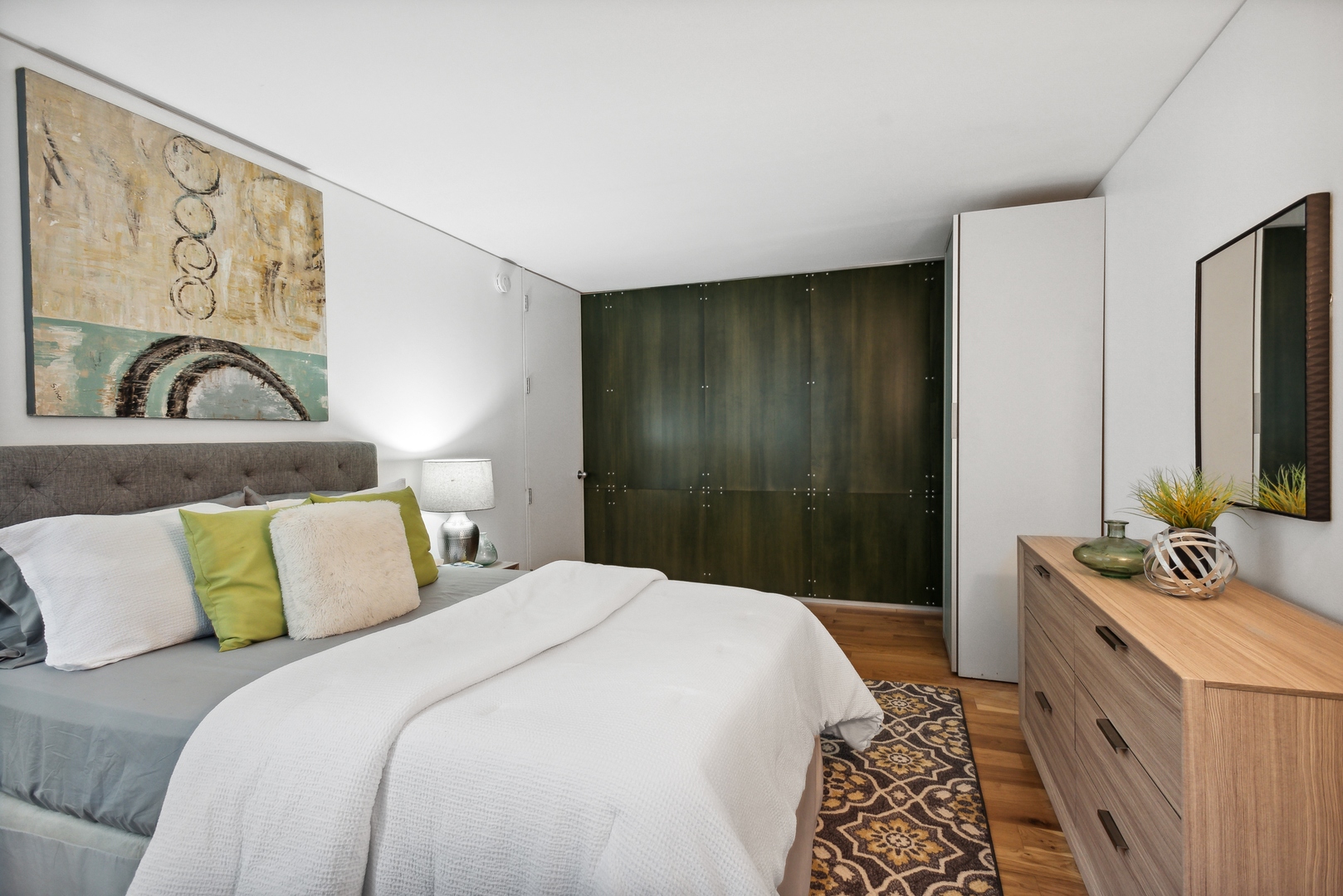 900 N Lake Shore Drive Unit: 603